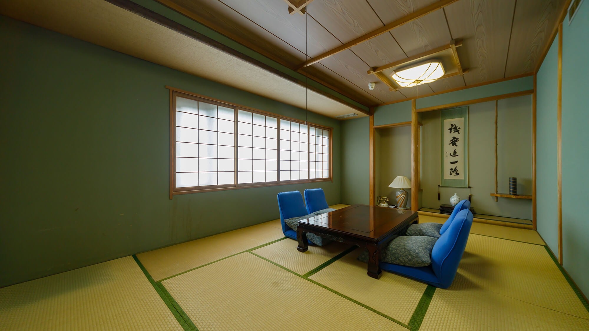 [Bangunan Utama] Lantai atas kamar khusus tipe C / 10 tatami kamar bergaya Jepang + tempat tidur twin kamar bergaya Jepang-Barat.