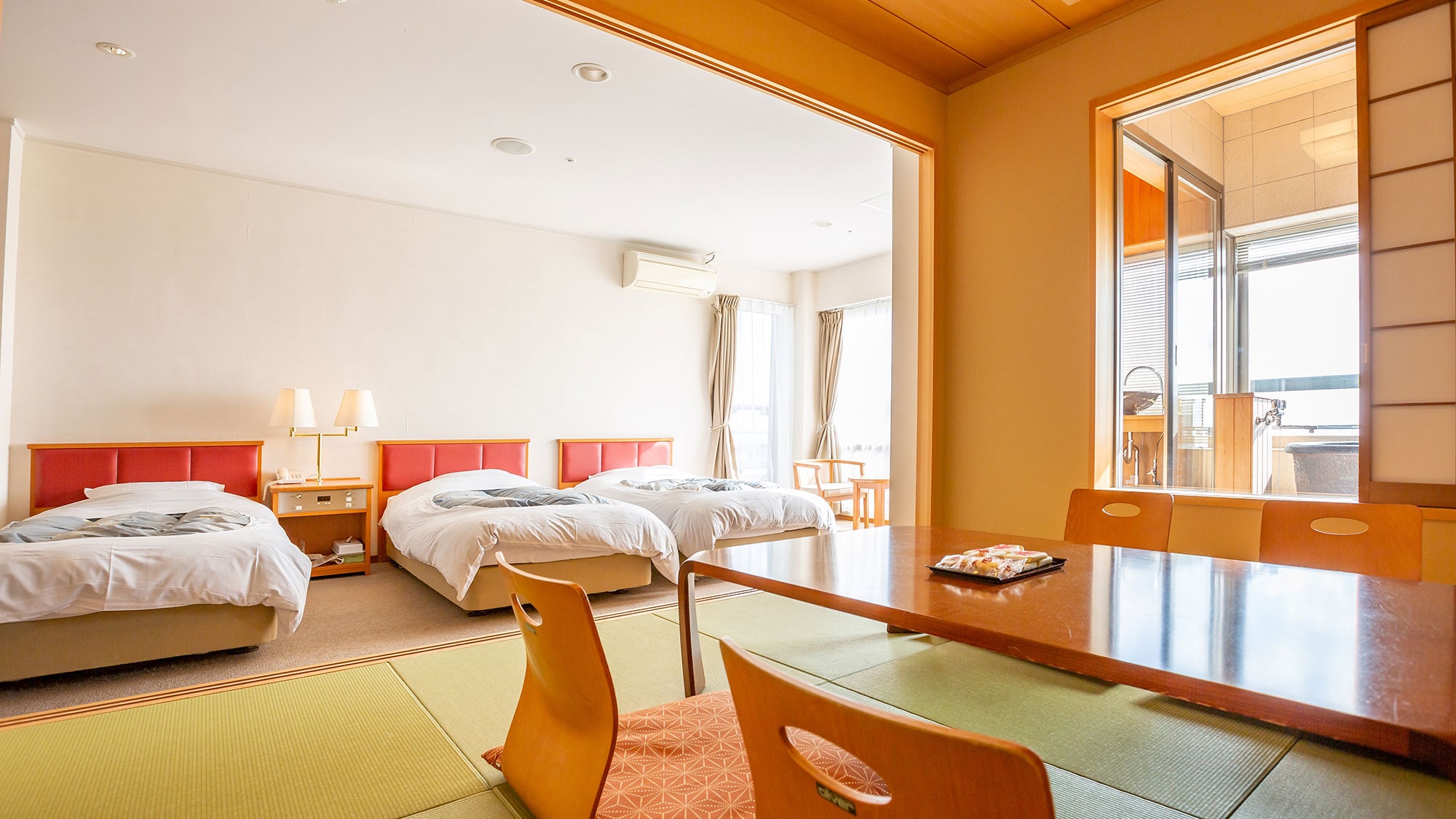 Junior suite Phòng 3 người kiểu Nhật-Tây không có bồn tắm trong nhà