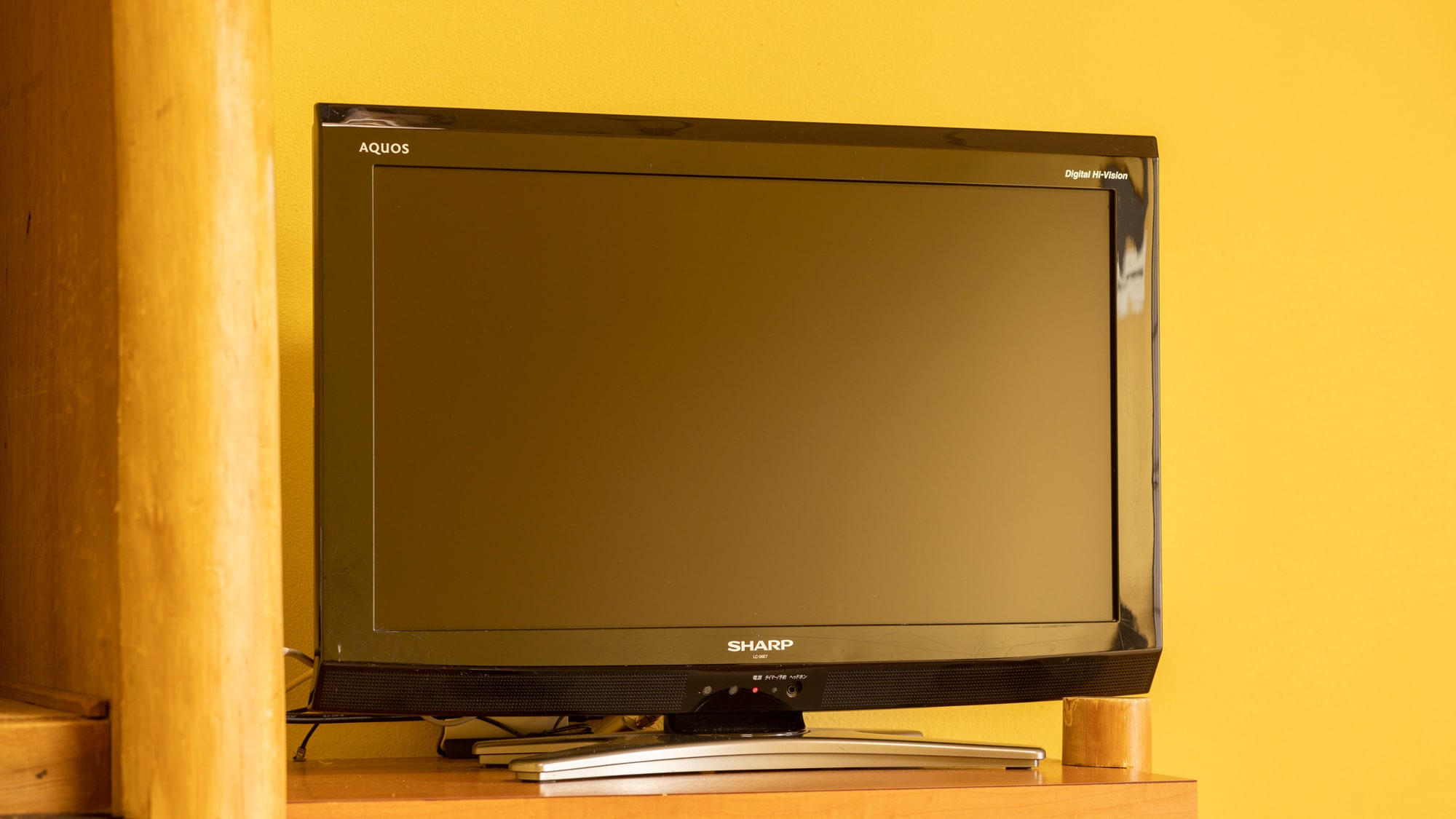 Guest room facilities: “LCD TV (terrestrial, satellite broadcasting)”