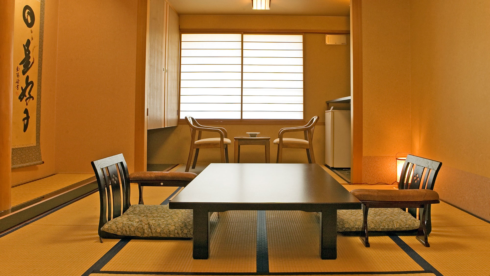 [Main building Japanese-style rooms] All rooms have bath and toilet