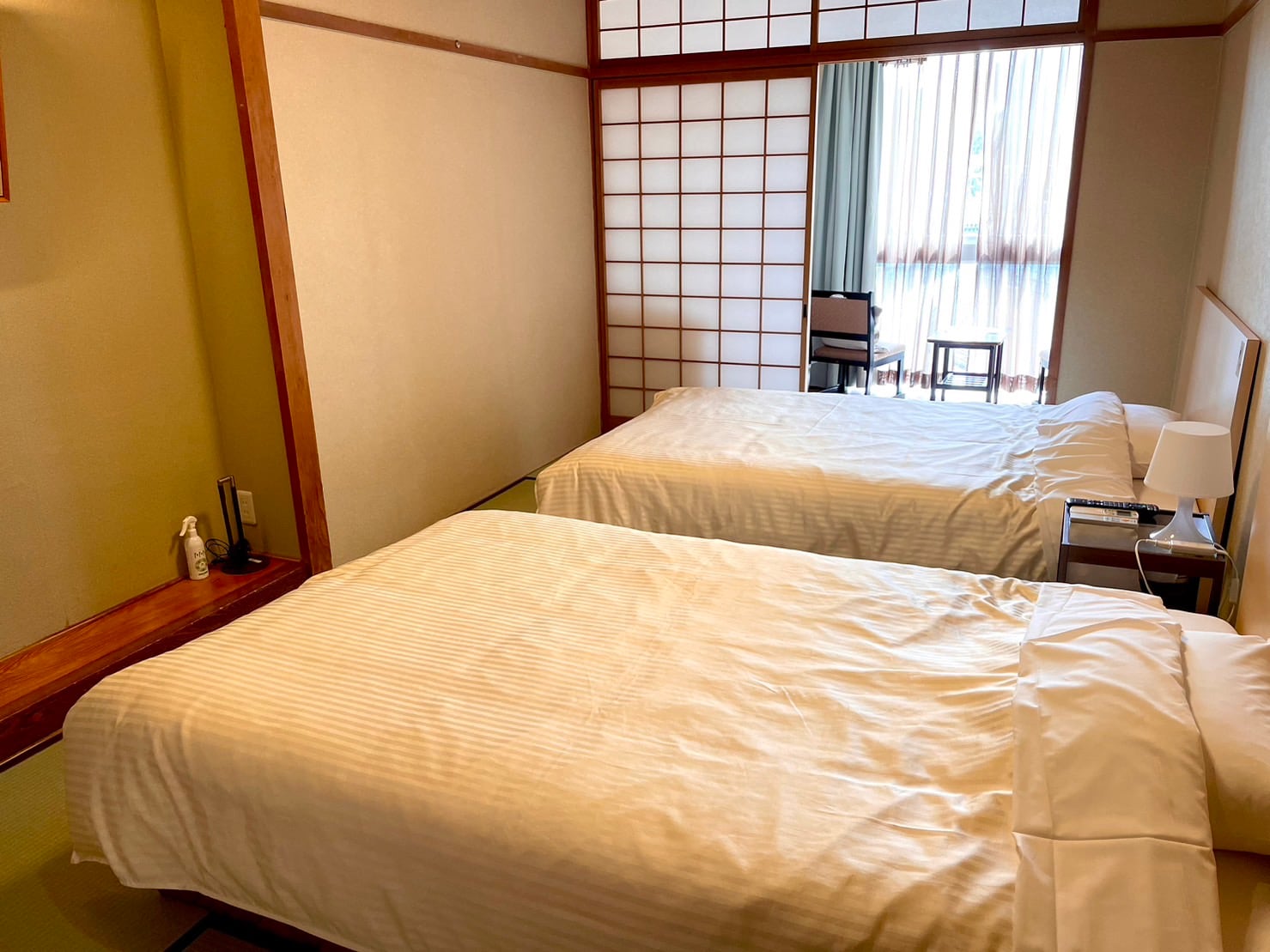 Japanese-style room 7.5 tatami mats (2 beds) with ocean view, bath and toilet, non-smoking