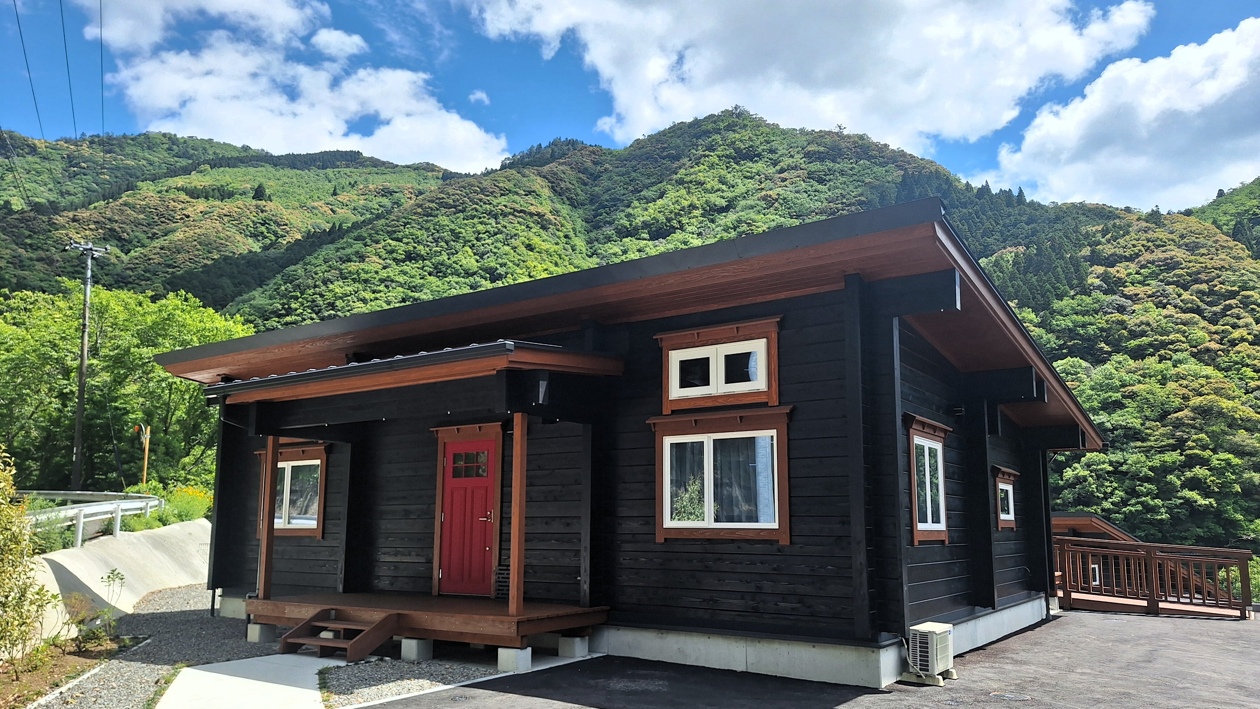 Premium Cottage [Ichifusa] with Indoor Hot Spring Bath: Exterior View