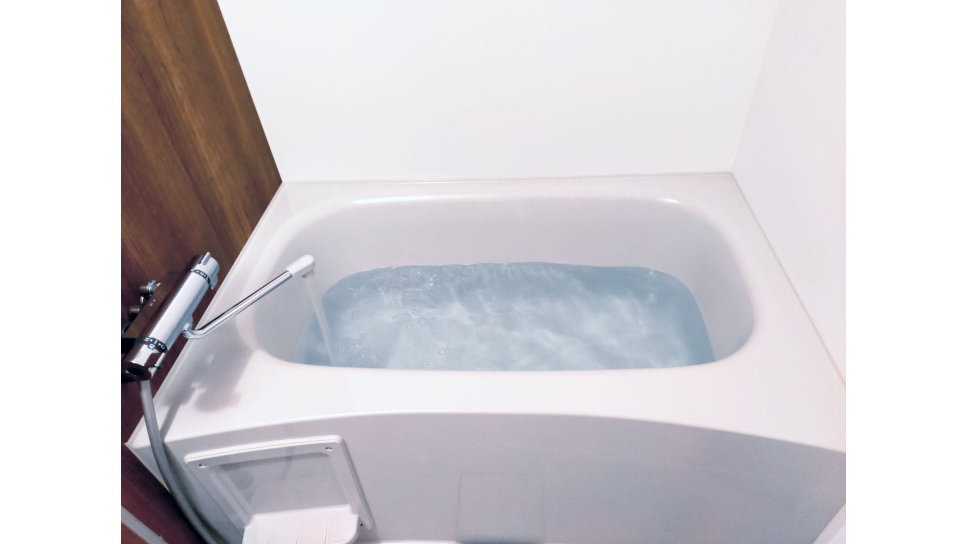 Please relax in the bath.
