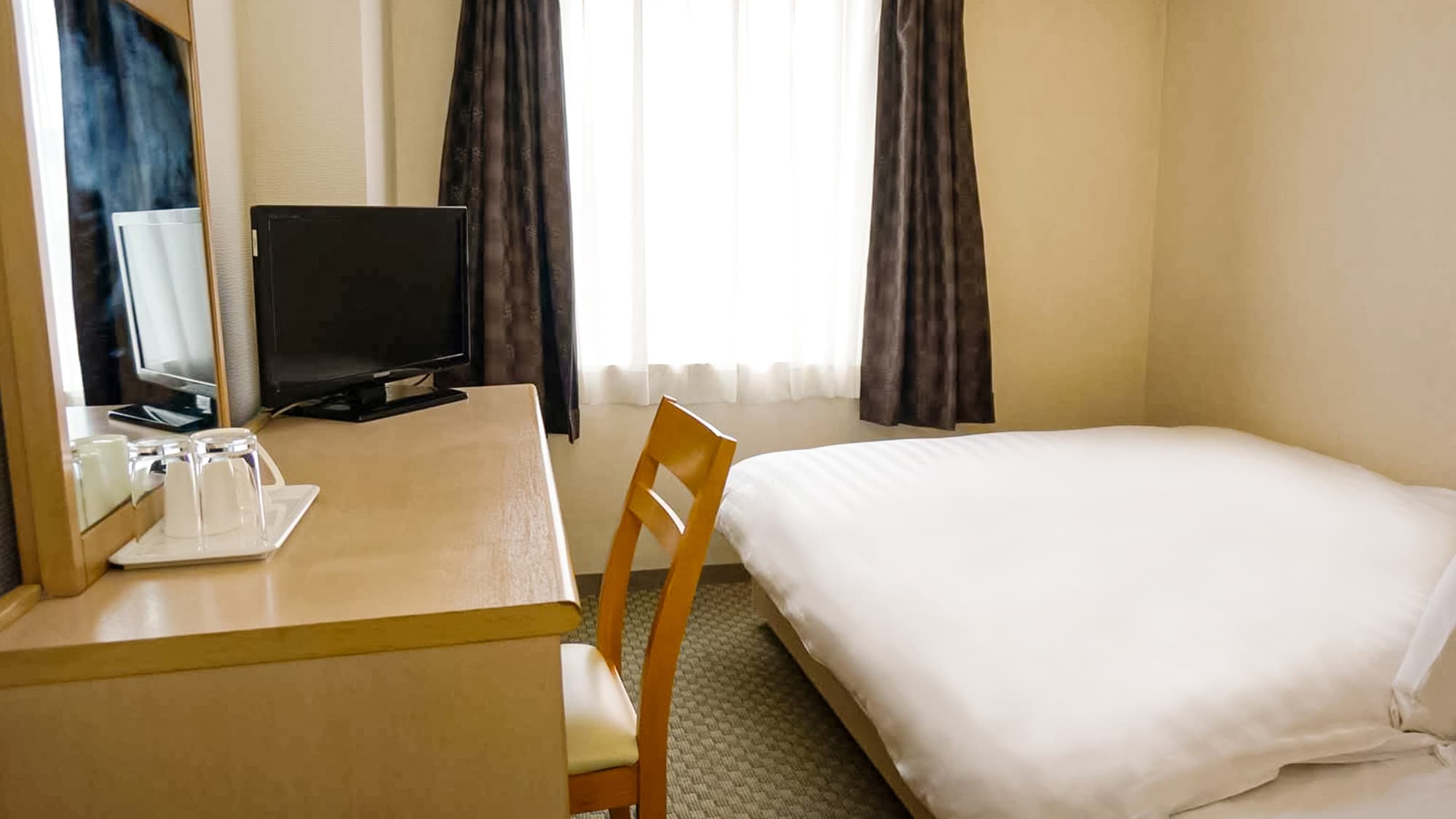 Kamar semi-double