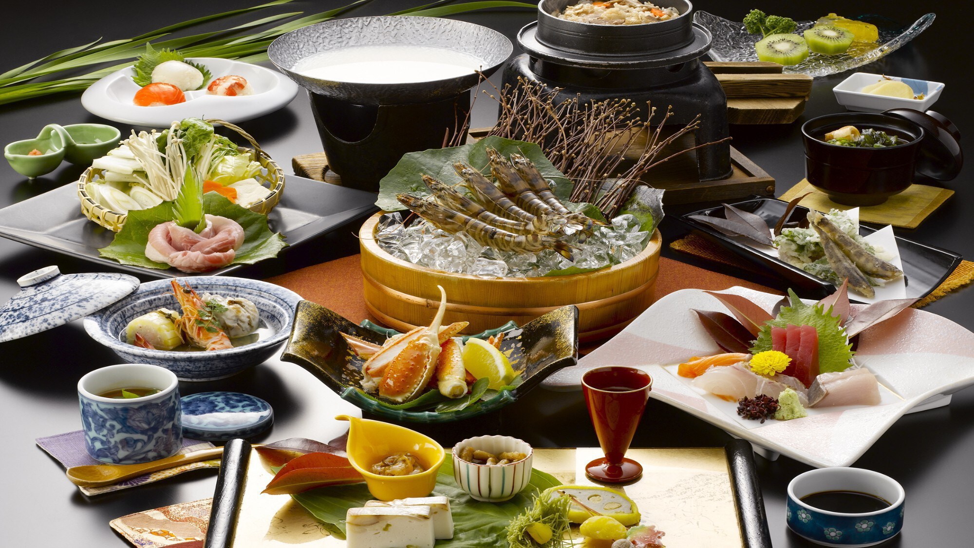 Masakan Kaiseki / Kaiseki standar di mana Anda dapat menikmati tarian dan makan udang (gambar adalah contoh hari dengan 5 orang)