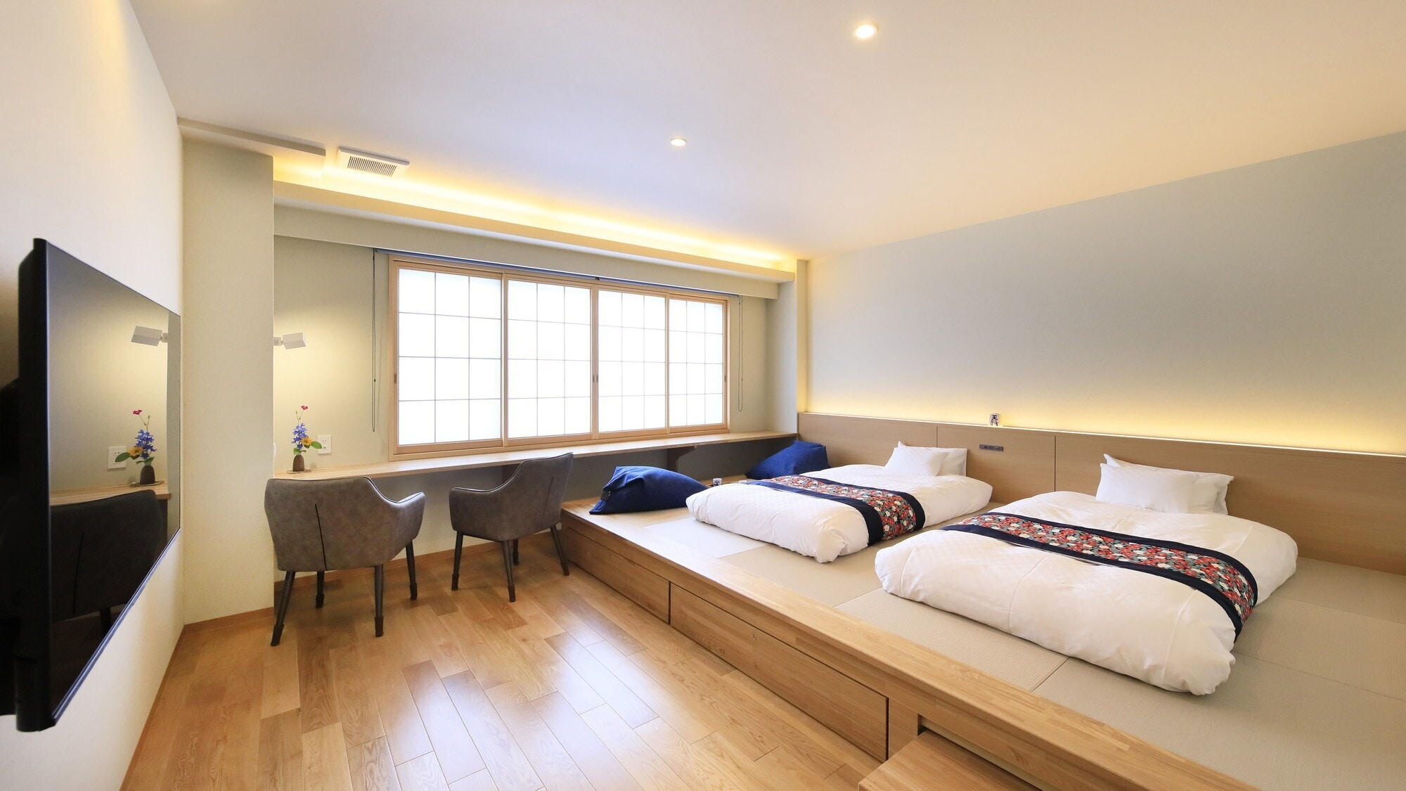 [Renovated West Wing Guest Rooms] <Blue> A relaxing and refreshing space
