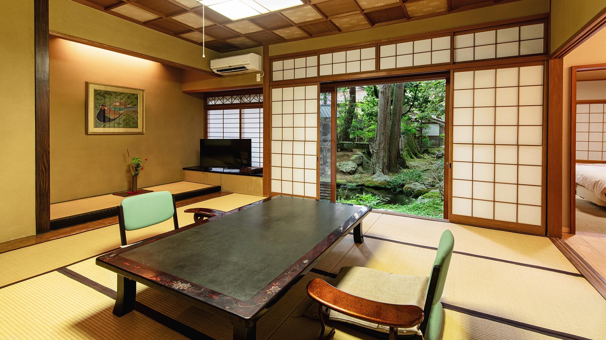With hot spring flowing directly from the source [Spring Hall/Japanese/Western special room/Yoshino]