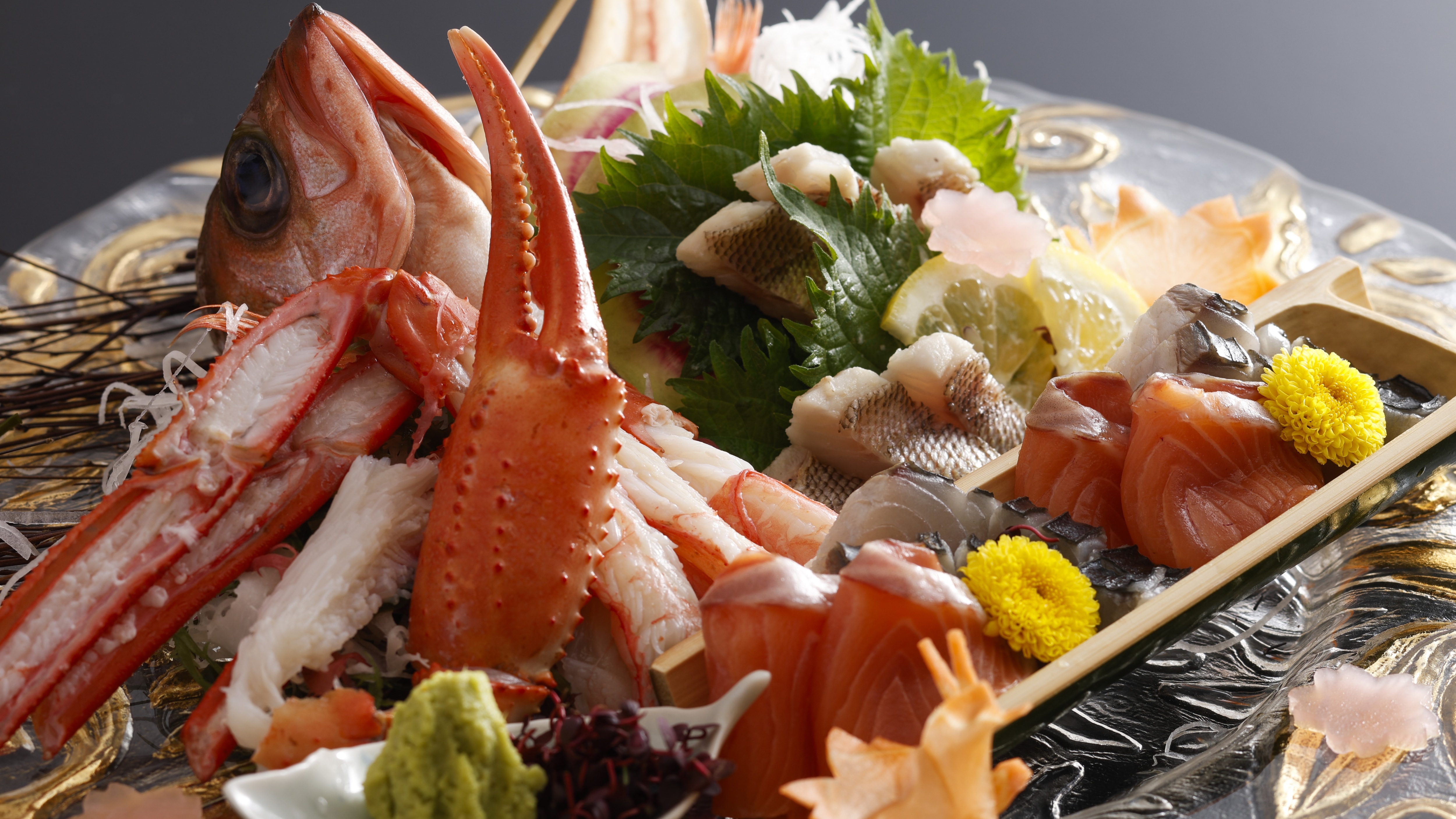 [Betsuyu Spring Cuisine] Enjoy spring Kasumi crab and a platter of five kinds of local fish!