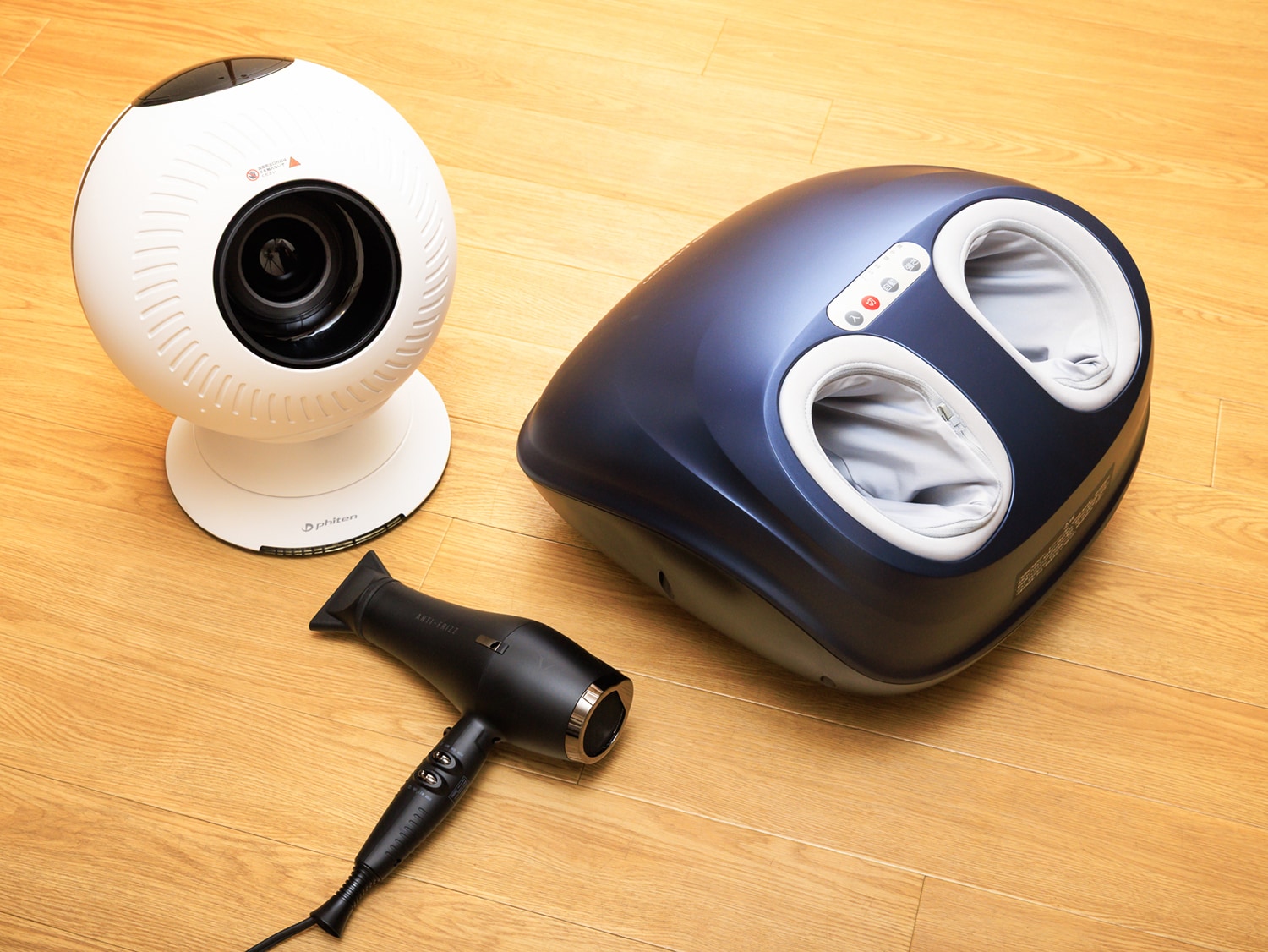 Circulators, foot massagers, and hair dryers that utilize our unique light technology, "Kenkoyoku."