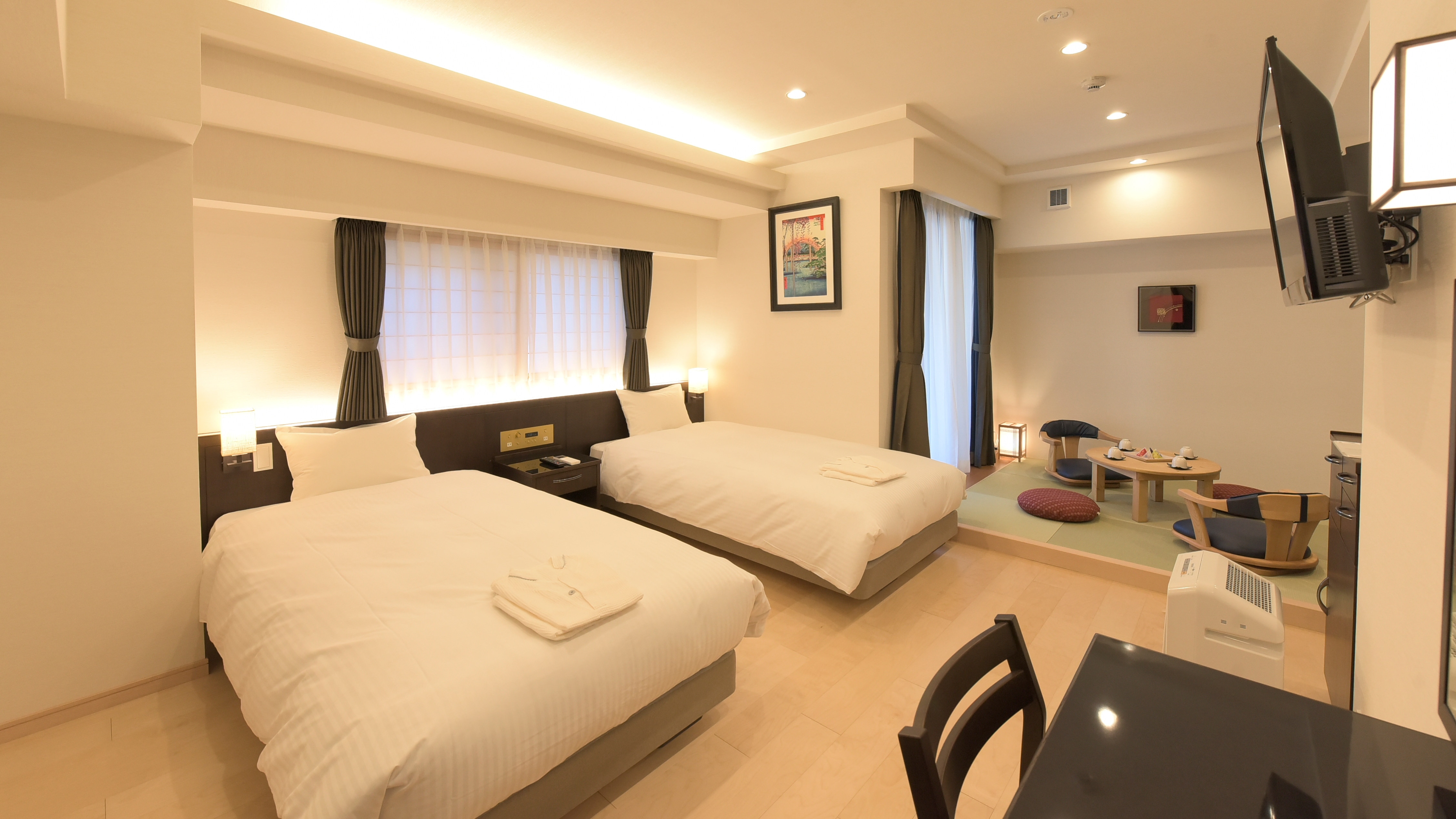 Japanese and Western room bed