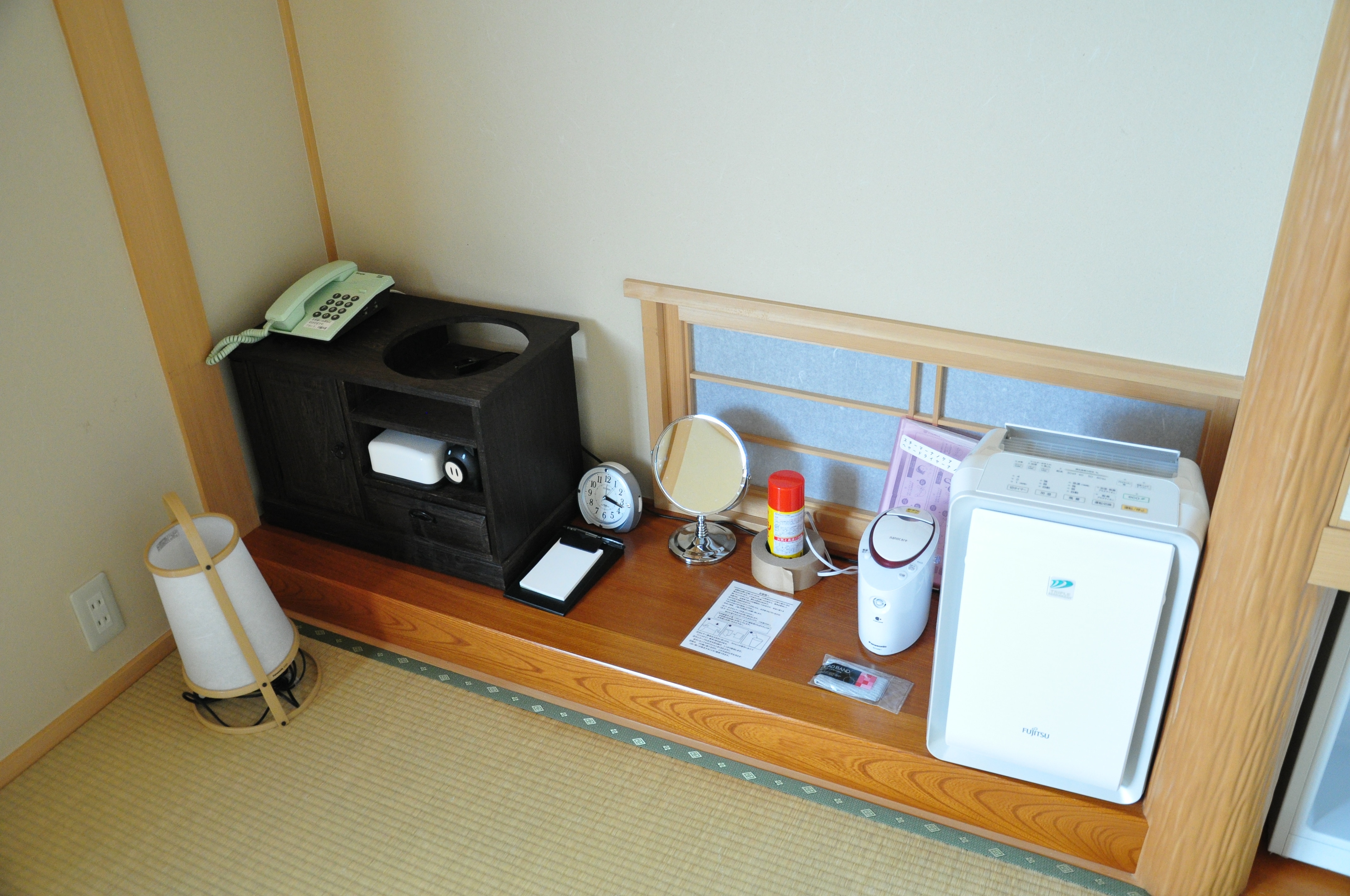 ★ Japanese-style room 6 tatami mats 2