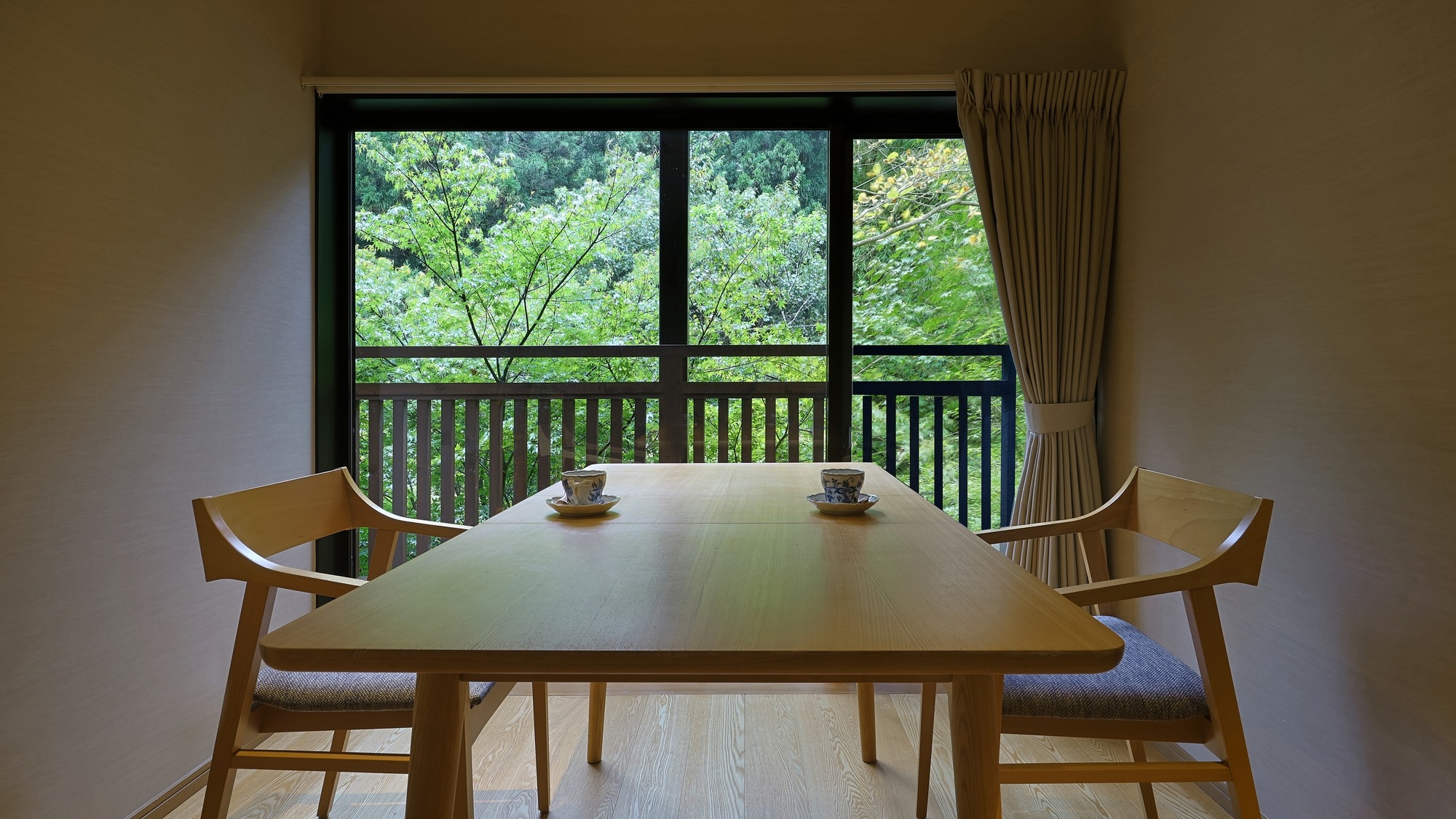[Ten] Western-style room with cypress open-air bath (Bettei Mizukian)