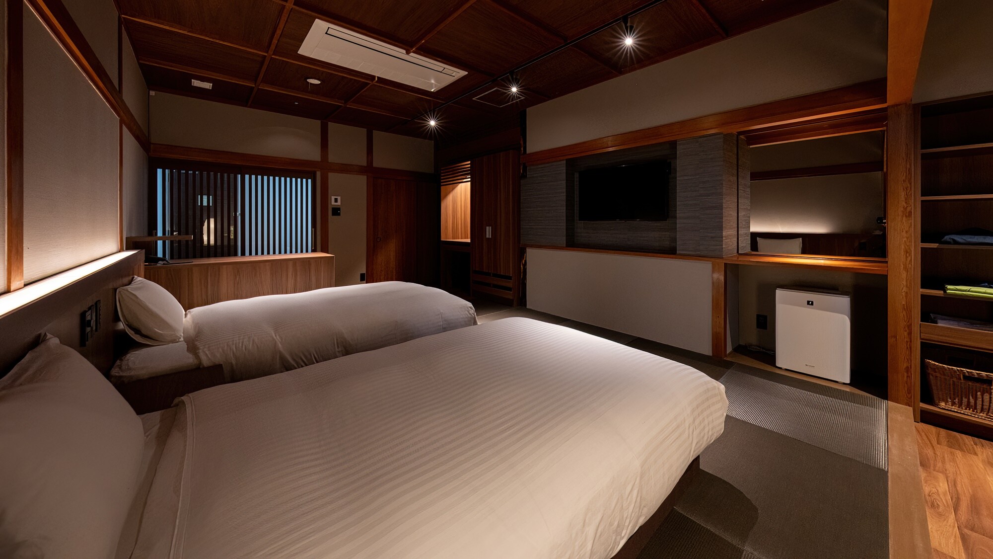 [1F Special Japanese-Western Room "Fuuka"]　Completed in spring 2023. For 3 or more guests, futons will be provided.