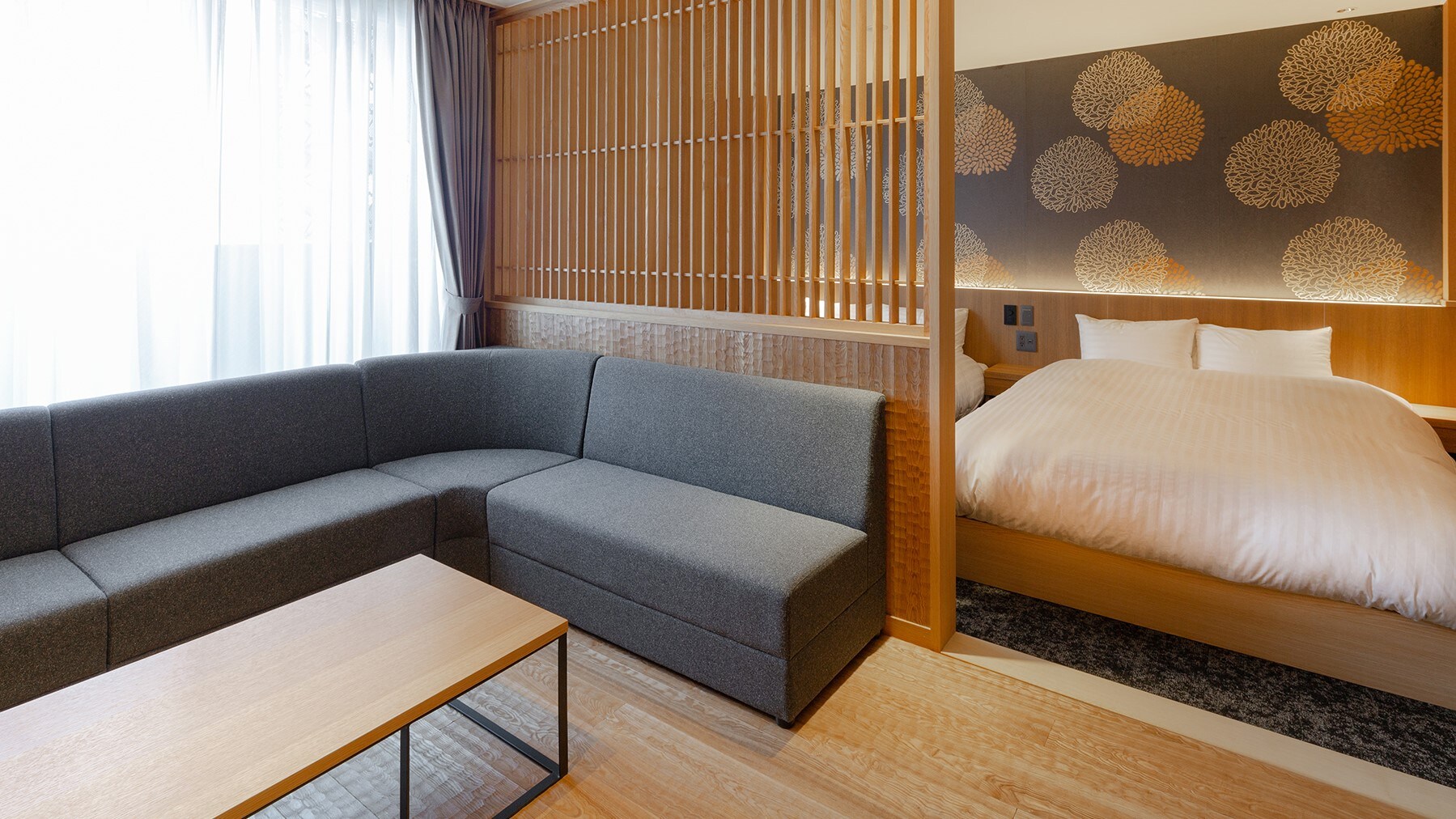 Deluxe Suite Room: Living Room Downstairs