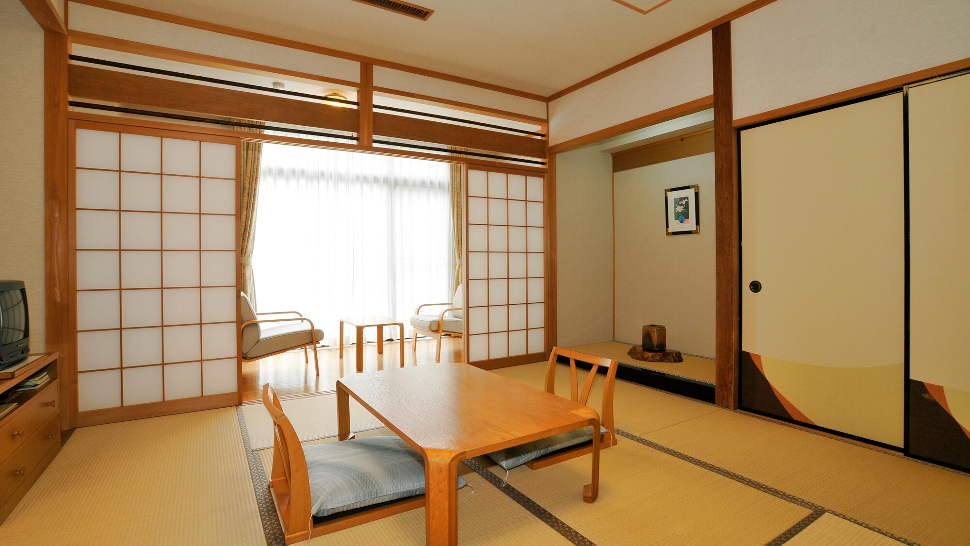 *Japanese-style room (example)