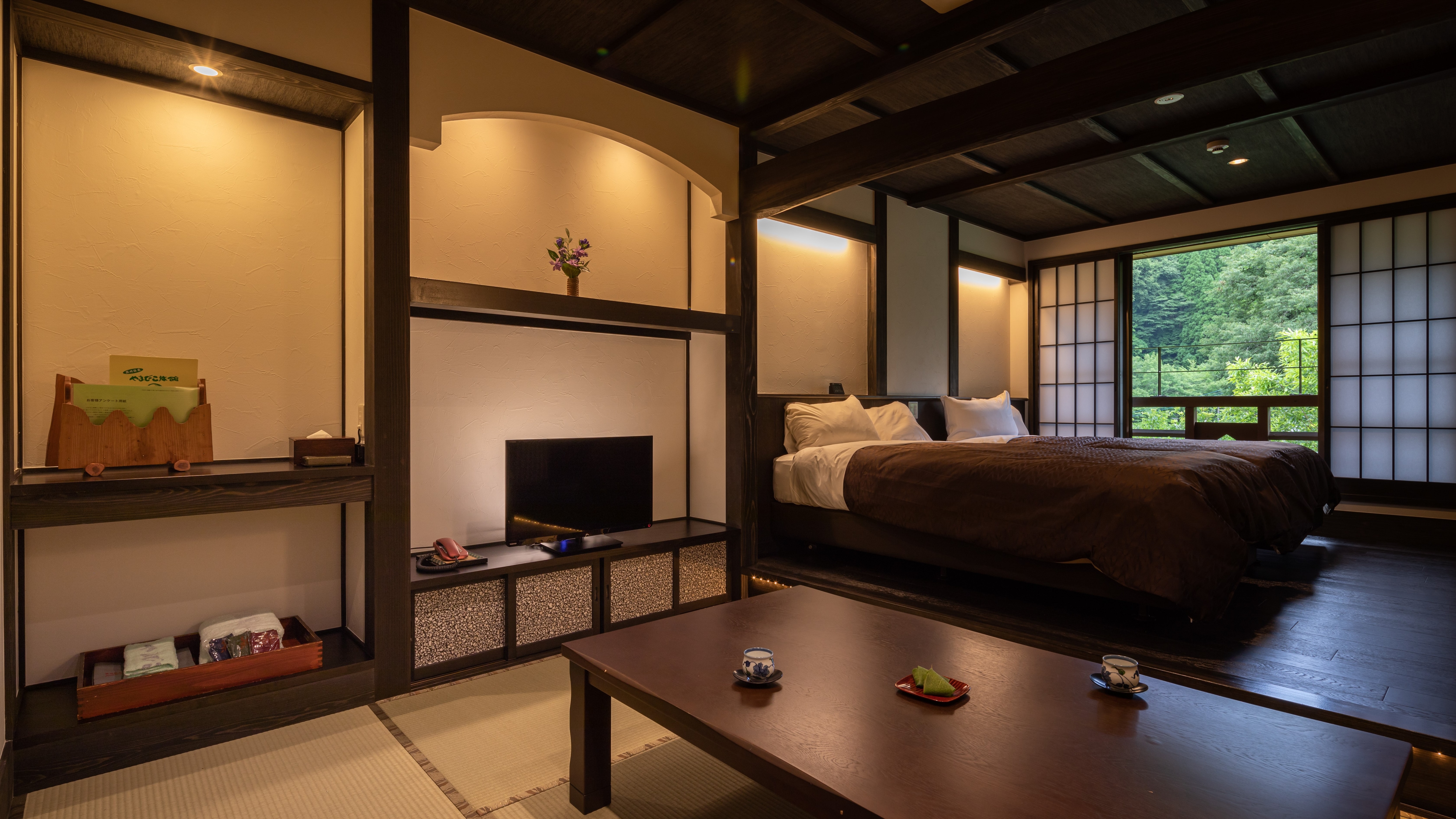 Contoh kamar Jepang dan Barat II. Tipe ini memiliki 3 kamar.