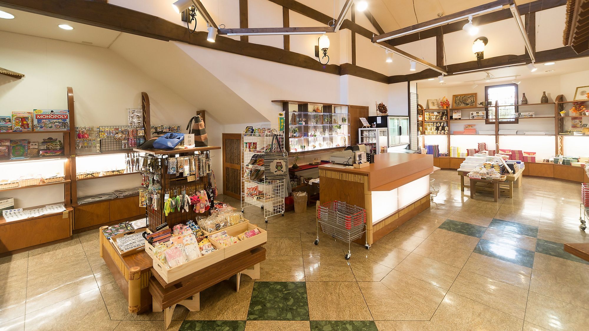 [Shop] *A souvenir shop that sells Fukui's famous sweets and specialties.