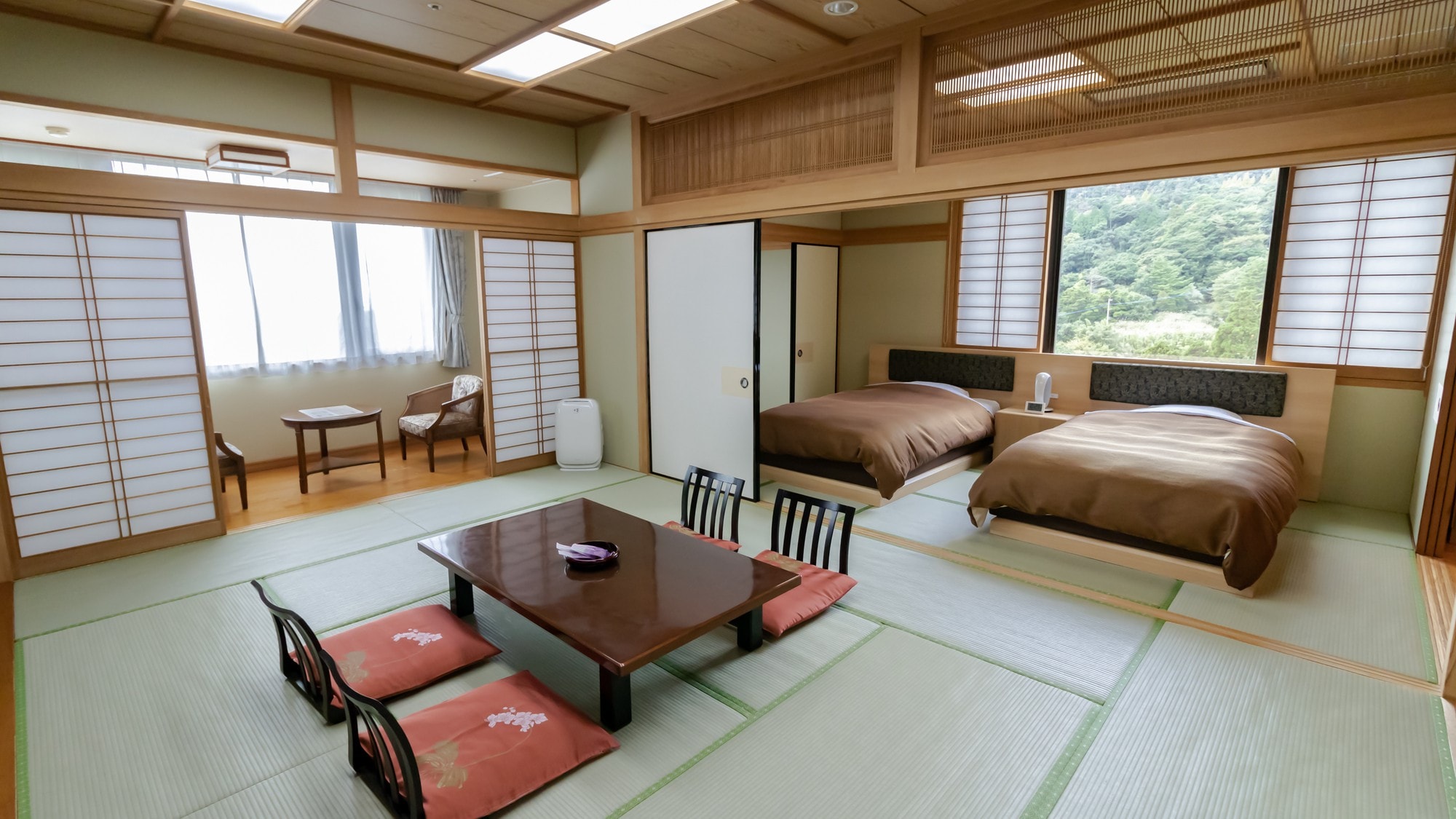 Takachihokan Japanese-style twin DX Japanese-style room 12 tatami mats + tatami mats twin