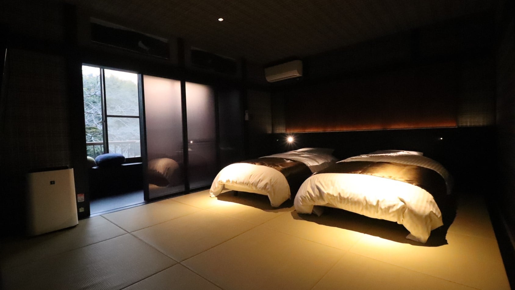 [Kurohana] [Time Wasure] Shower room included, old-style Japanese-Western style room, non-smoking