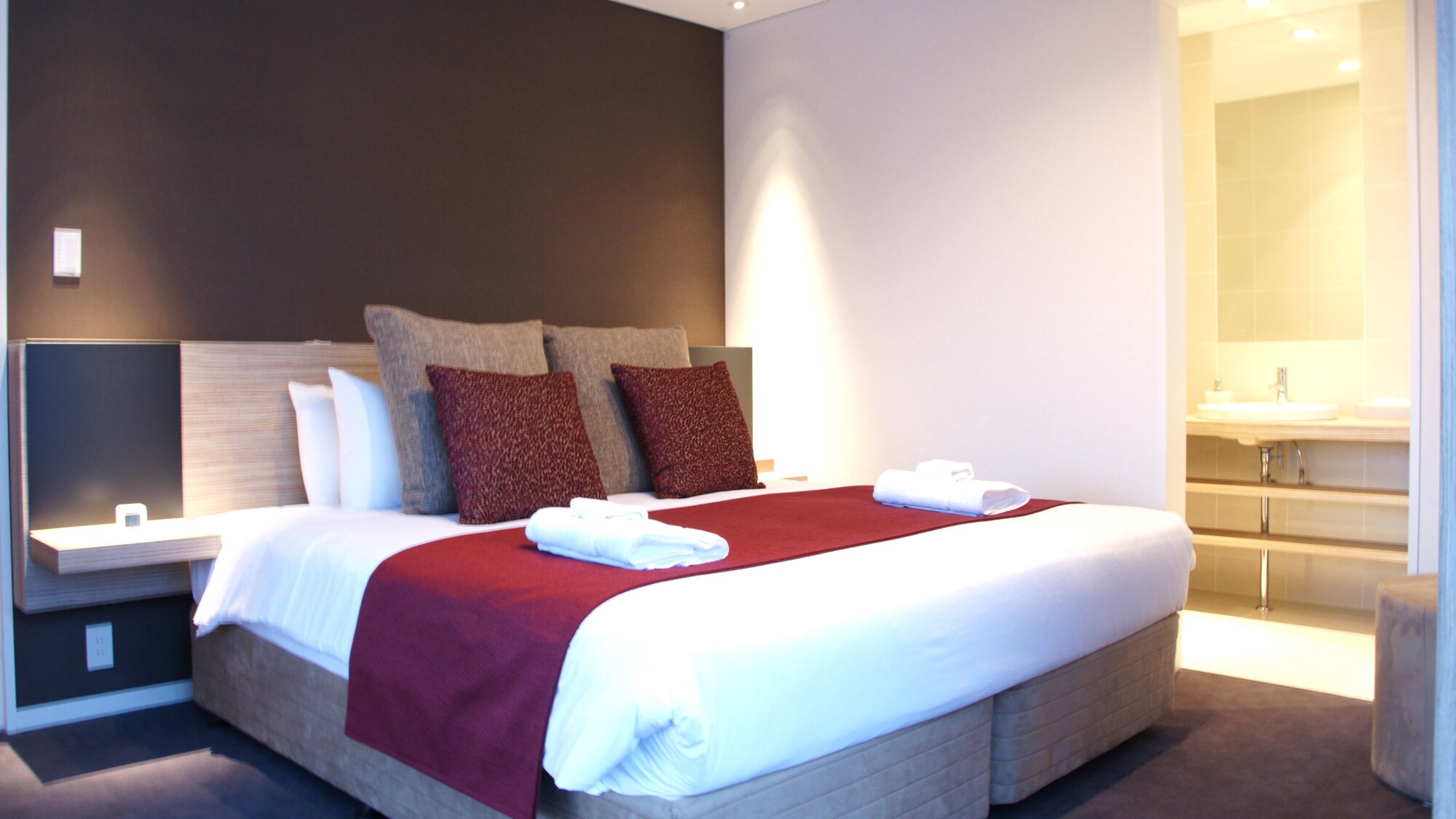 Bedroom (choice of twin or double)