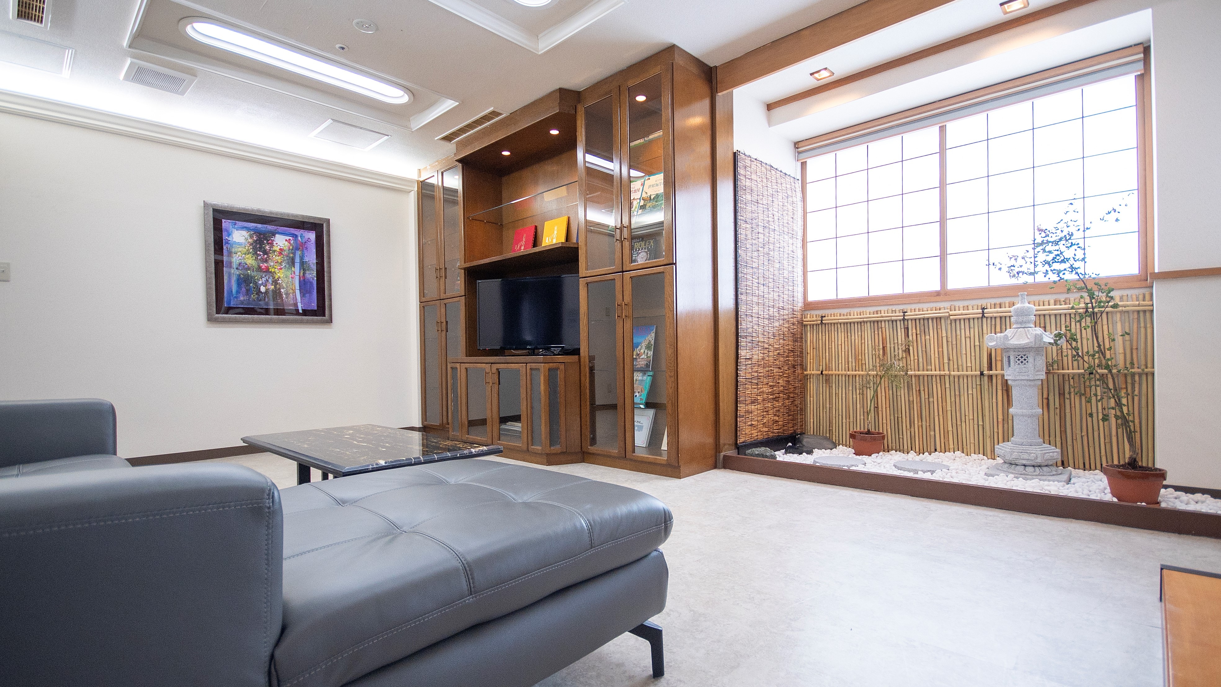 [802] Living room 1