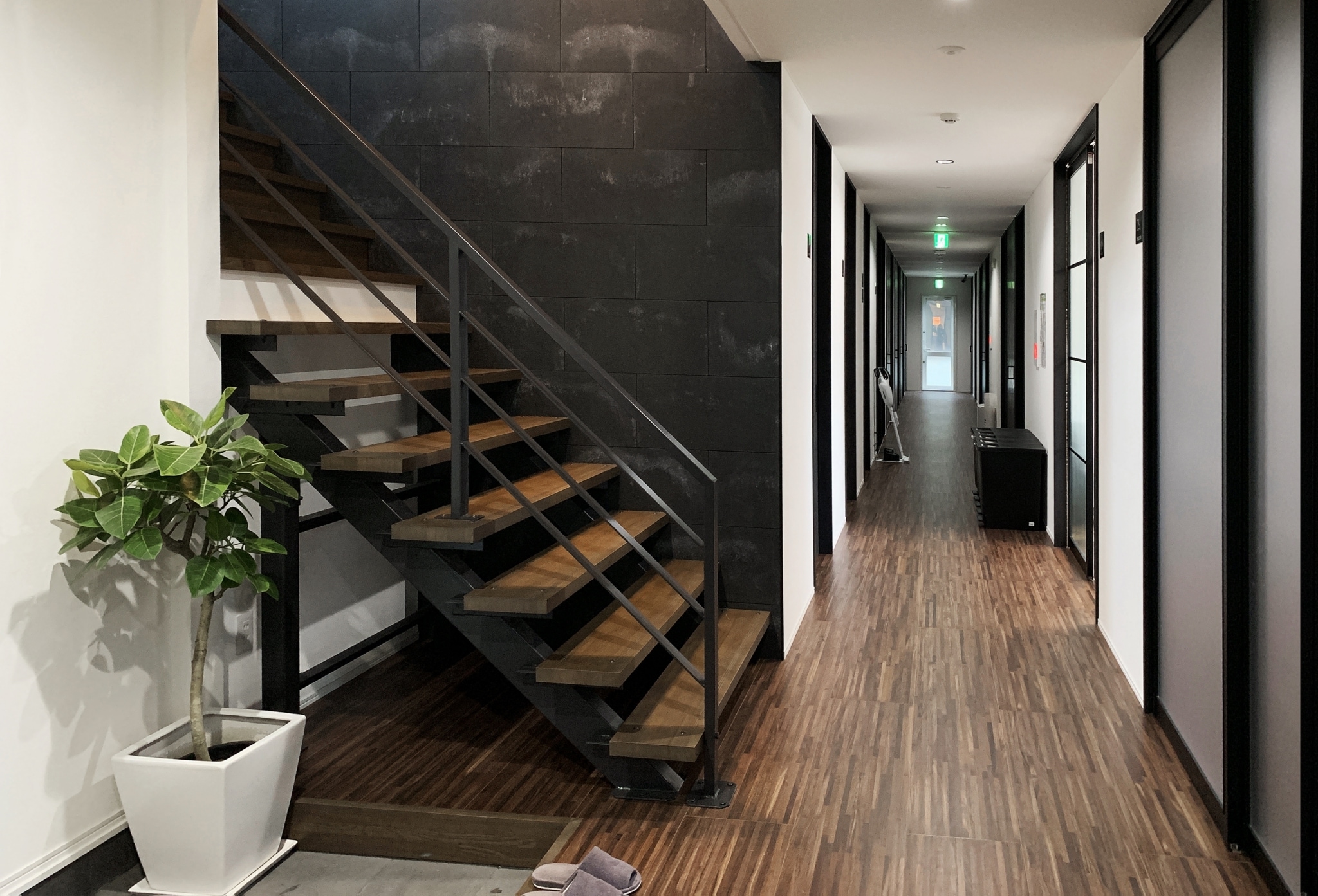1F Entrance