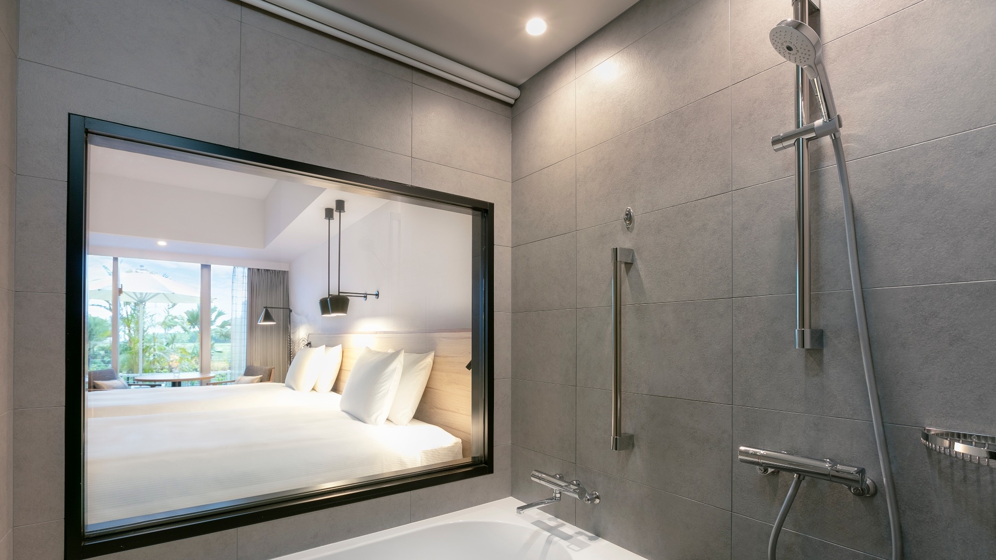 Deluxe room with twin beds and terrace