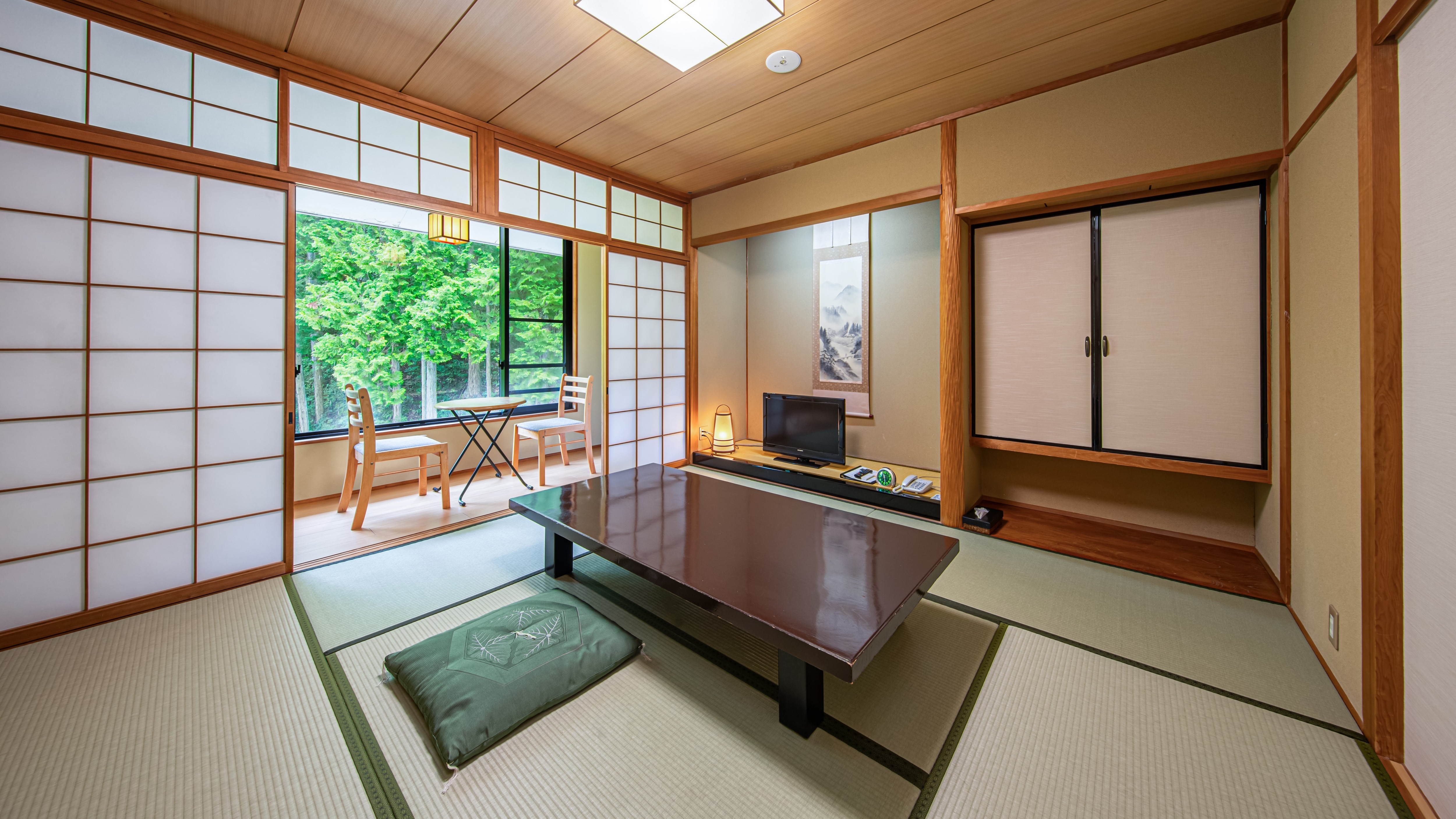 [8 tatami Japanese-style room]