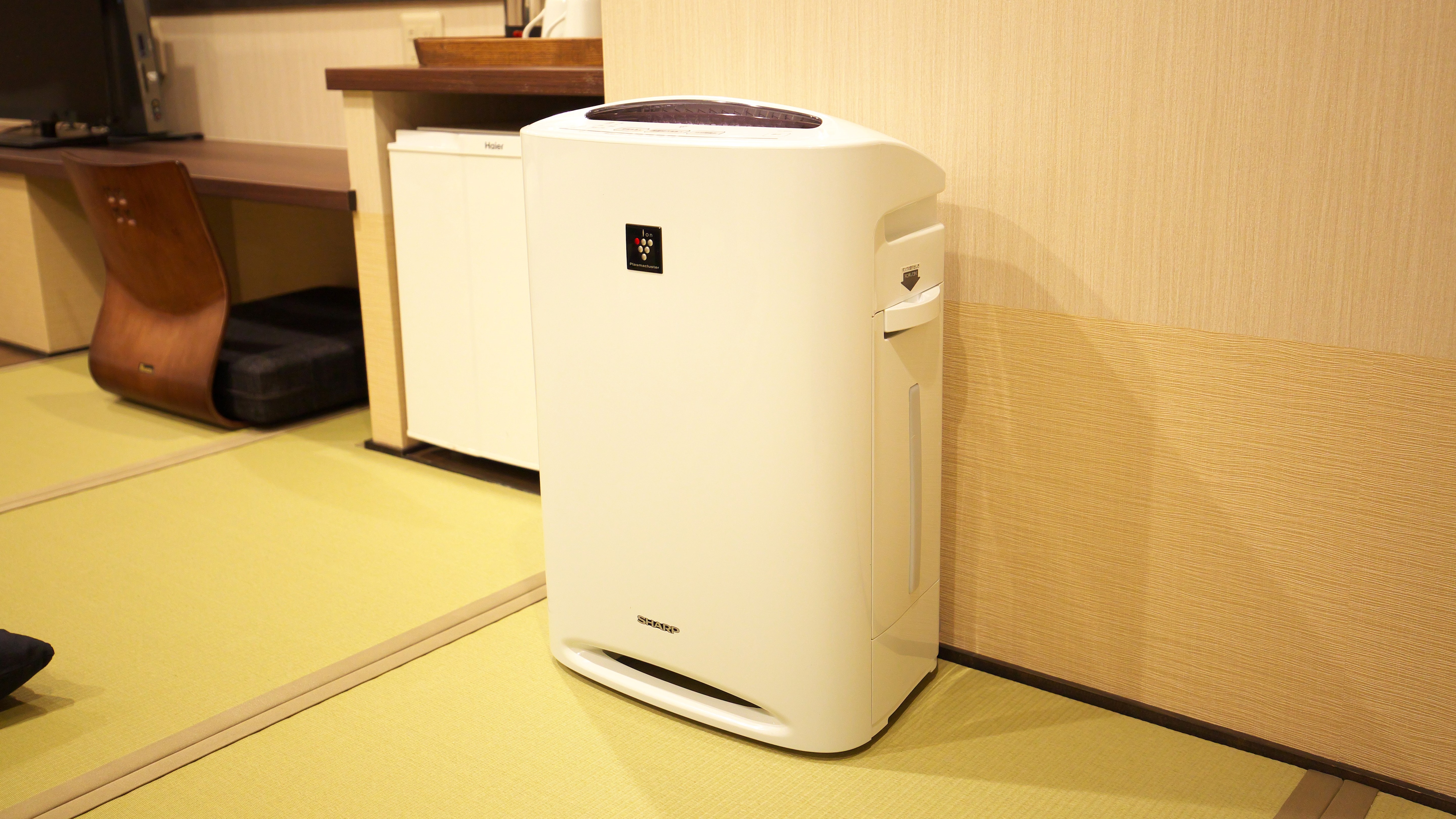 All rooms are equipped with an air purifier with a humidifying function