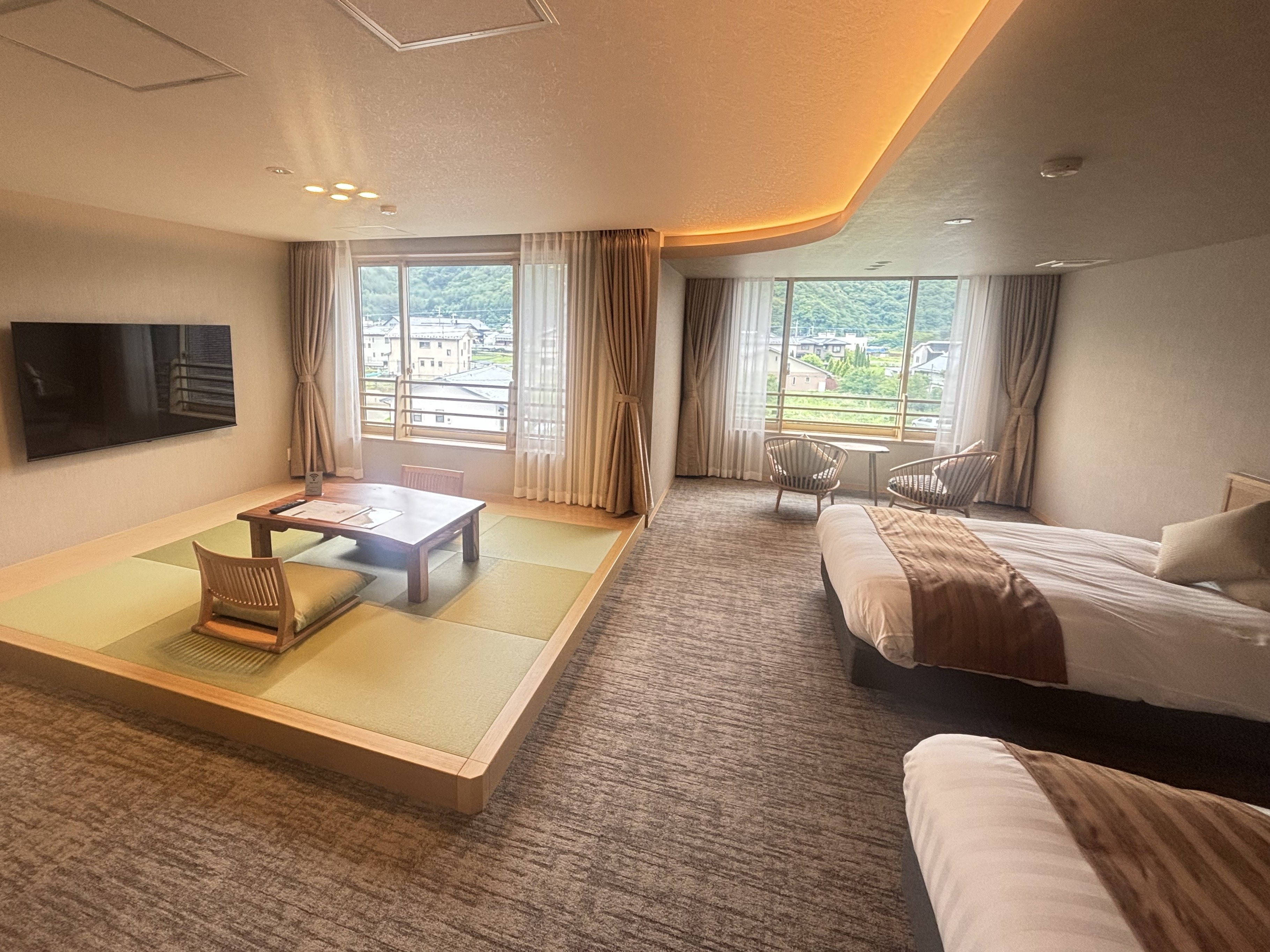 Superior Japanese-Western Room