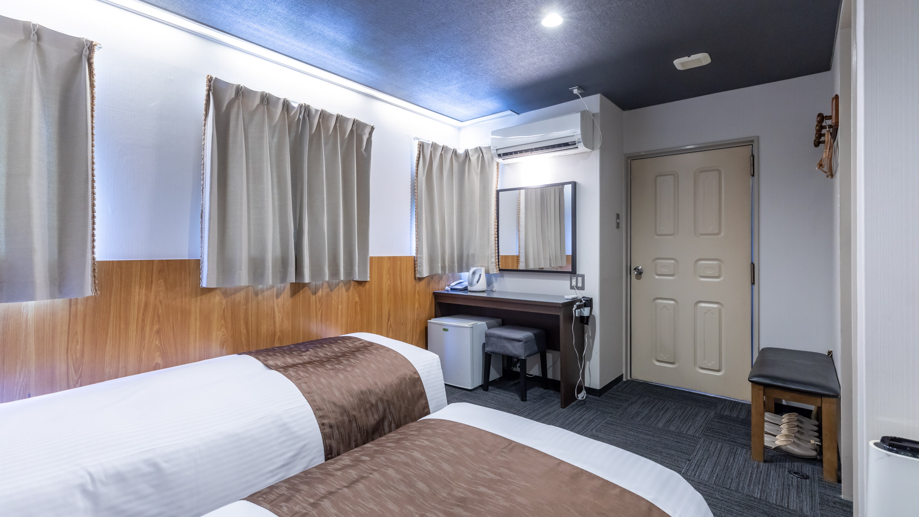 Triple Room
