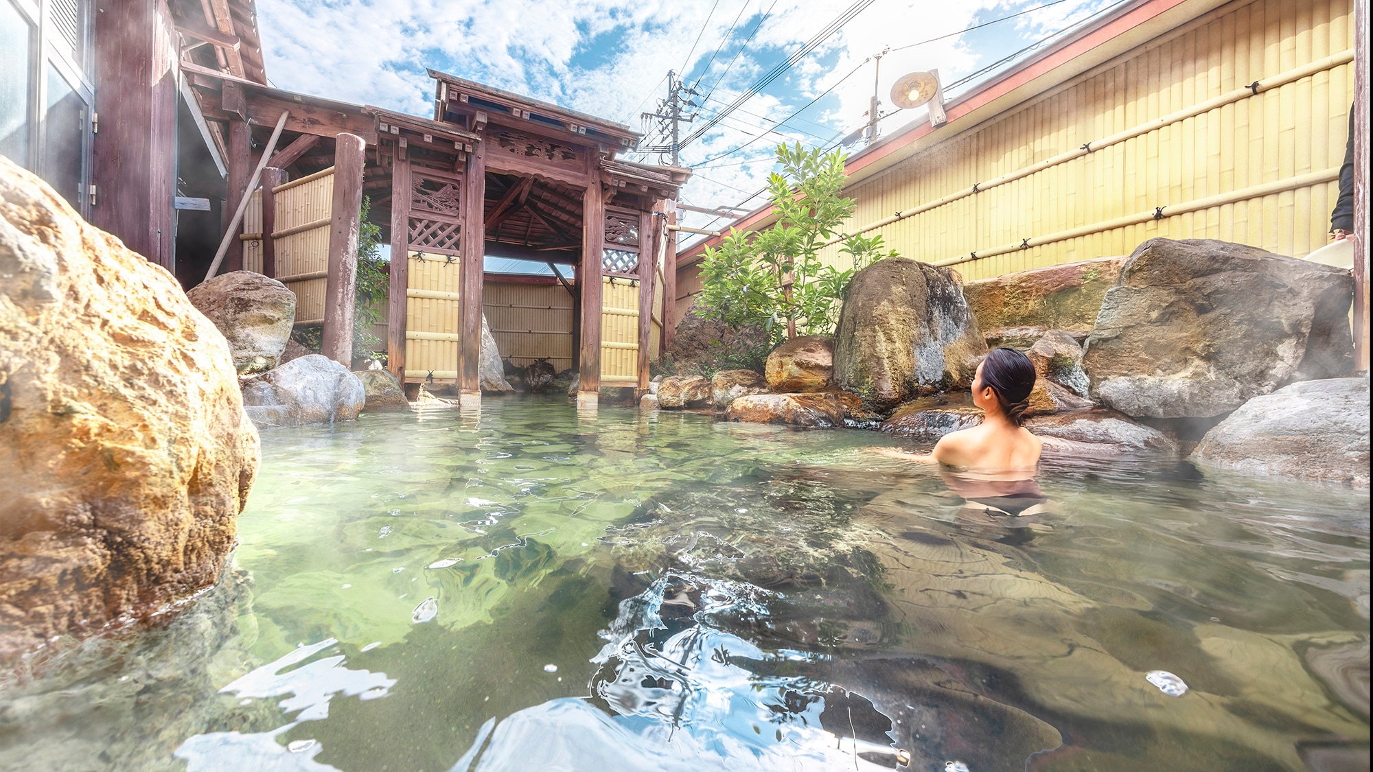 [Large bath] Open-air bath