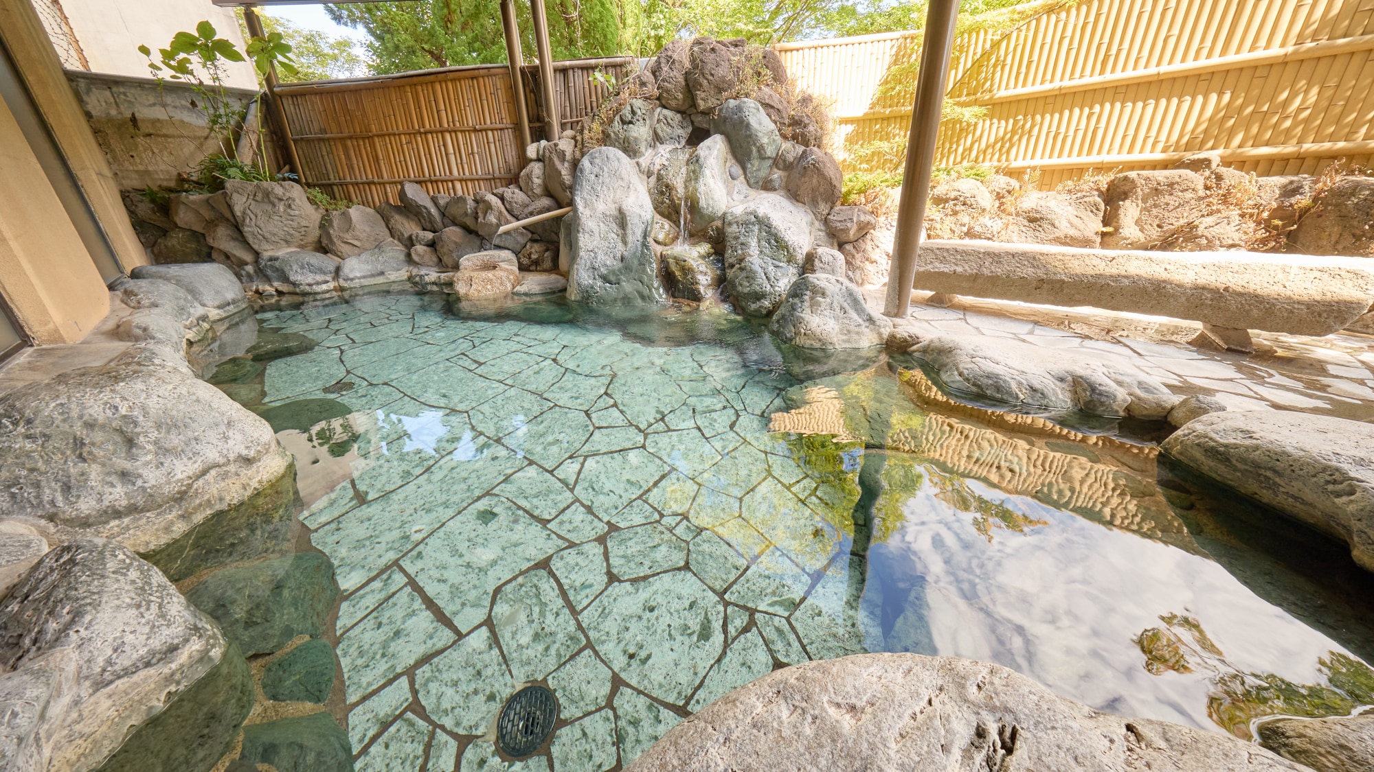 [Open-air bath/Men's bath]