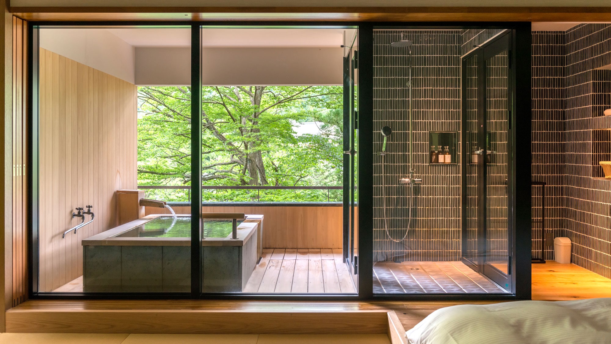 《Renewed in March 2016》 [Kashotei, Five-star Concept Rooms: Mori, Wafu, Nami (with open-air bath)]