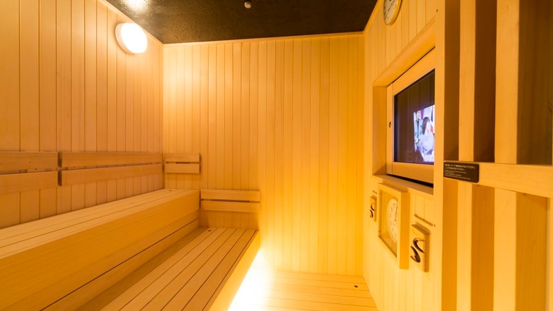 [Pria] Sauna suhu tinggi: 15:00 hingga 1:00 pagi berikutnya, 5:00 hingga 10:00 (tutup mulai pukul 1:00 hingga 5:00 pagi)