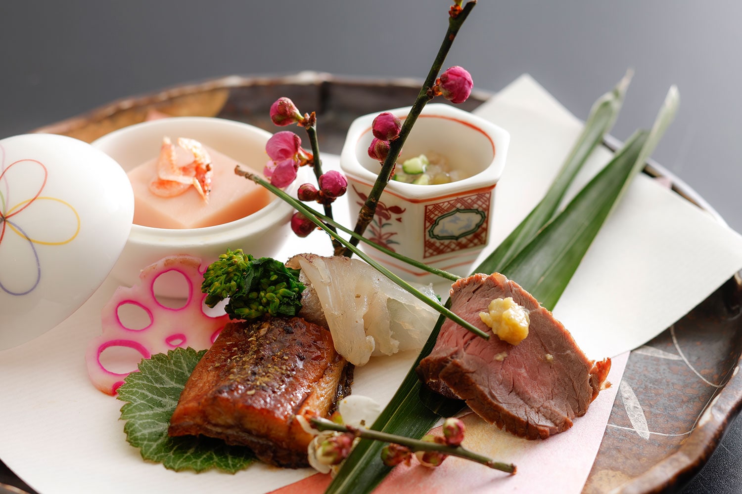 Assorted seasonal appetizers (image)