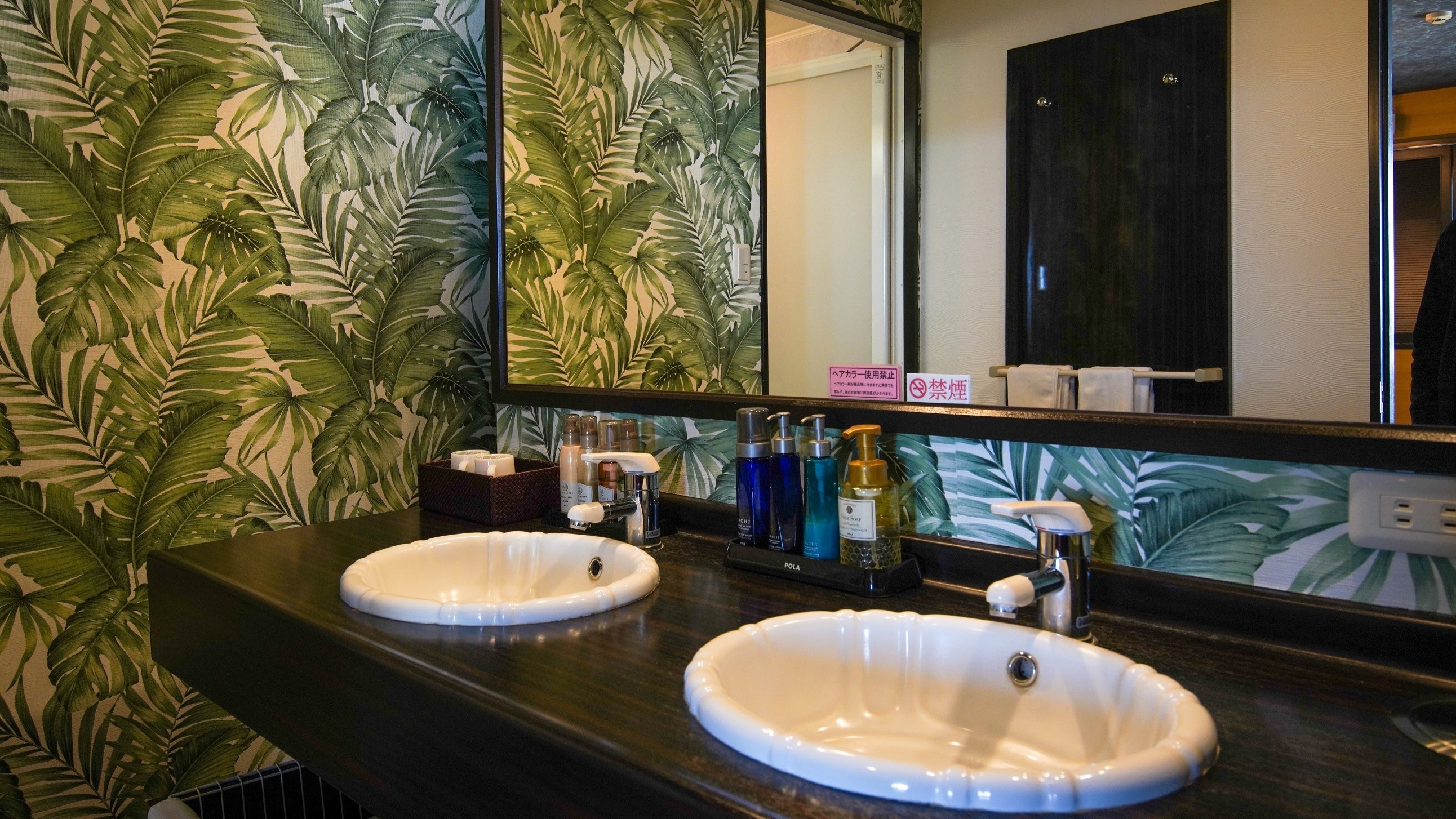 [Royal Suite] Enjoy a premium stay with a full range of amenities.