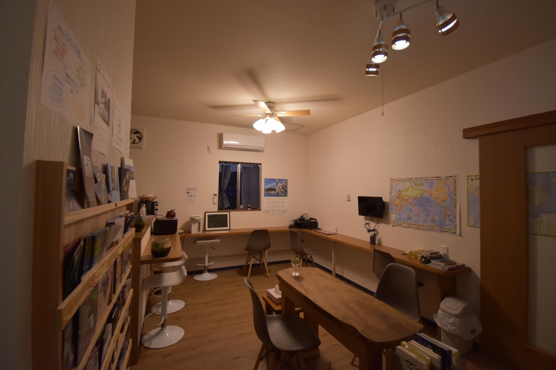 Breakfast Room