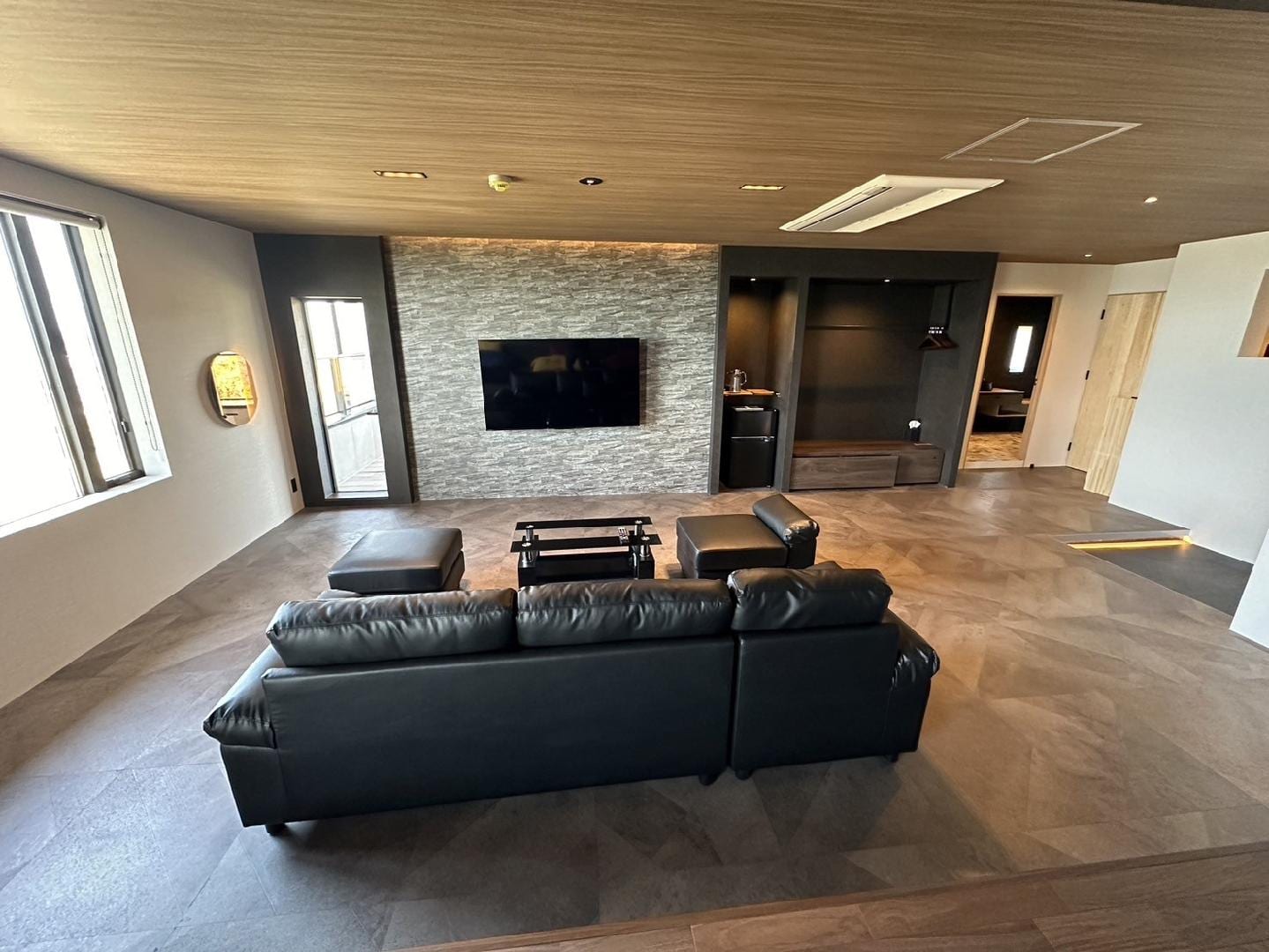 6F/ห้องพักพร้อมอ่างอาบน้ำกลางแจ้ง ห้องสามเตียง + ห้องพักแบบญี่ปุ่น-ตะวันตก (3-7 ท่าน) 601