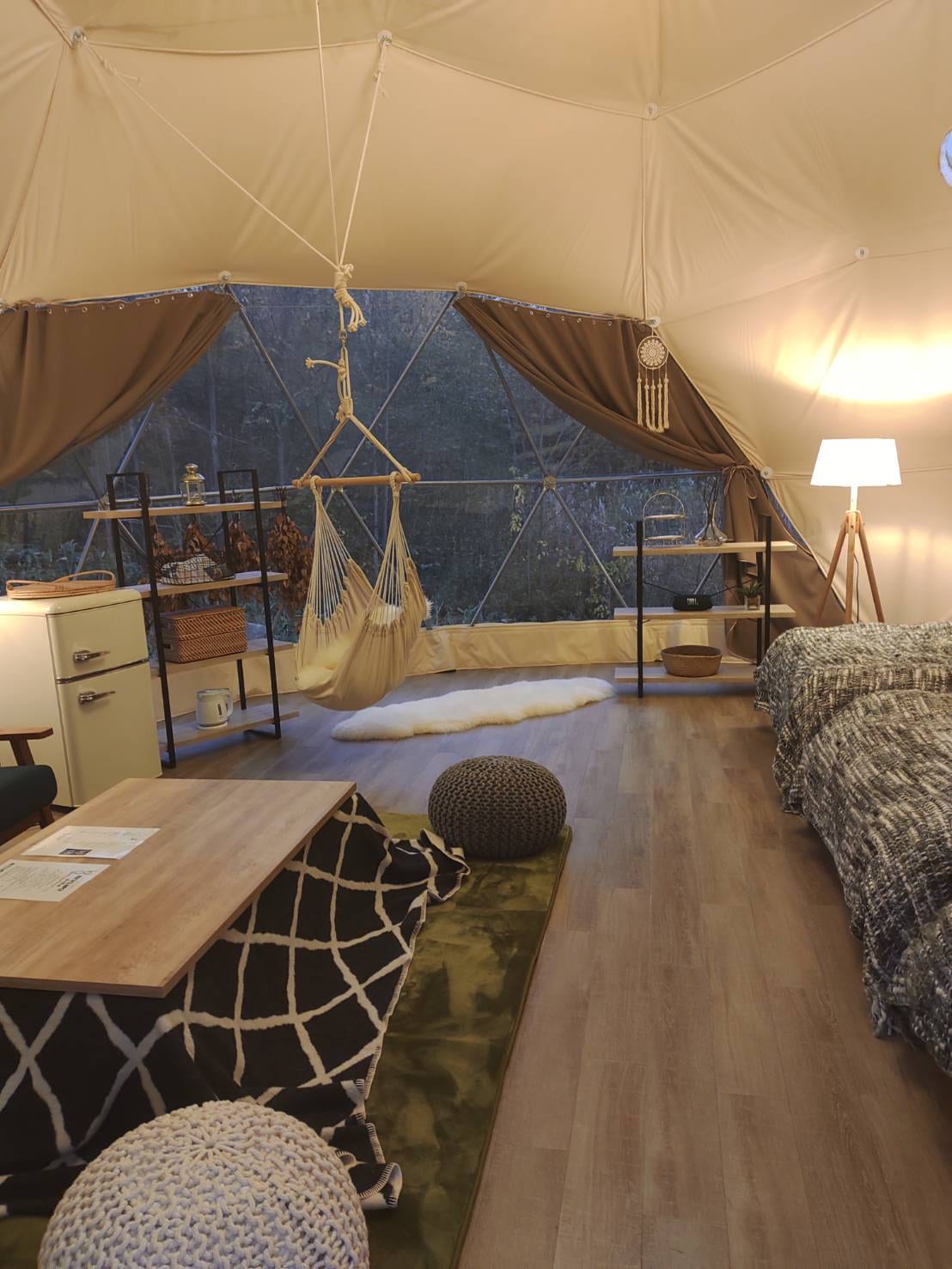 Dome tent, kotatsu, dark
