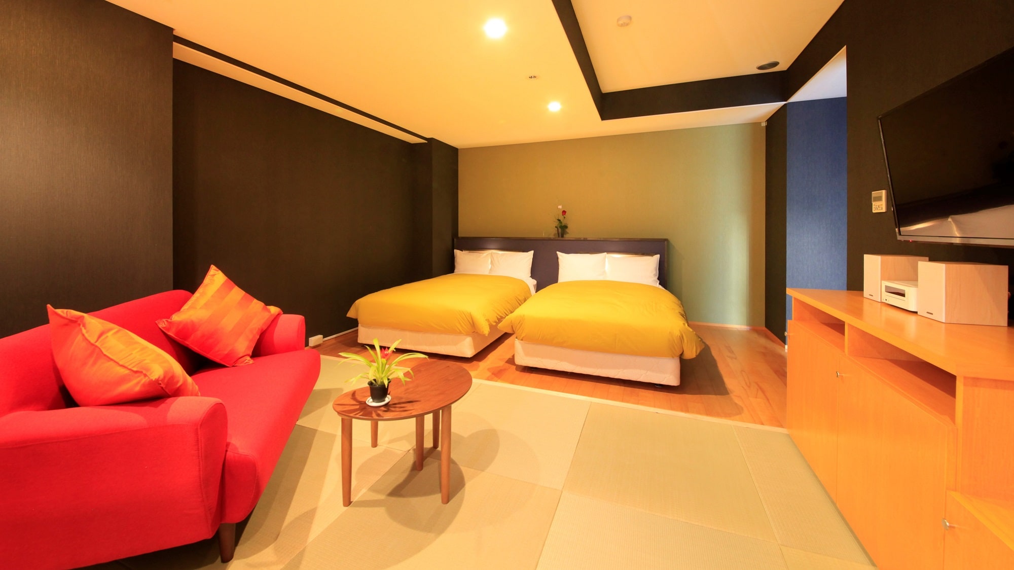 [Twin Japanese and Western rooms with bath] * Barrier-free room (example)