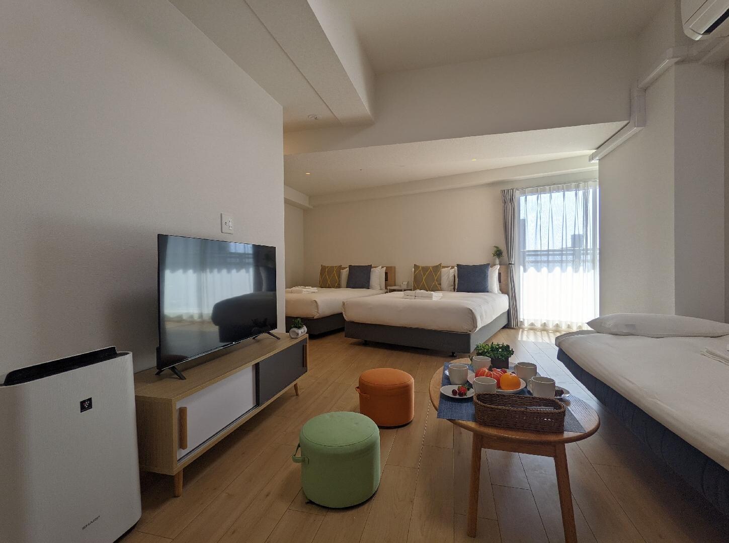 [Corner room] 2 double beds, 1 sofa bed/43 square meters