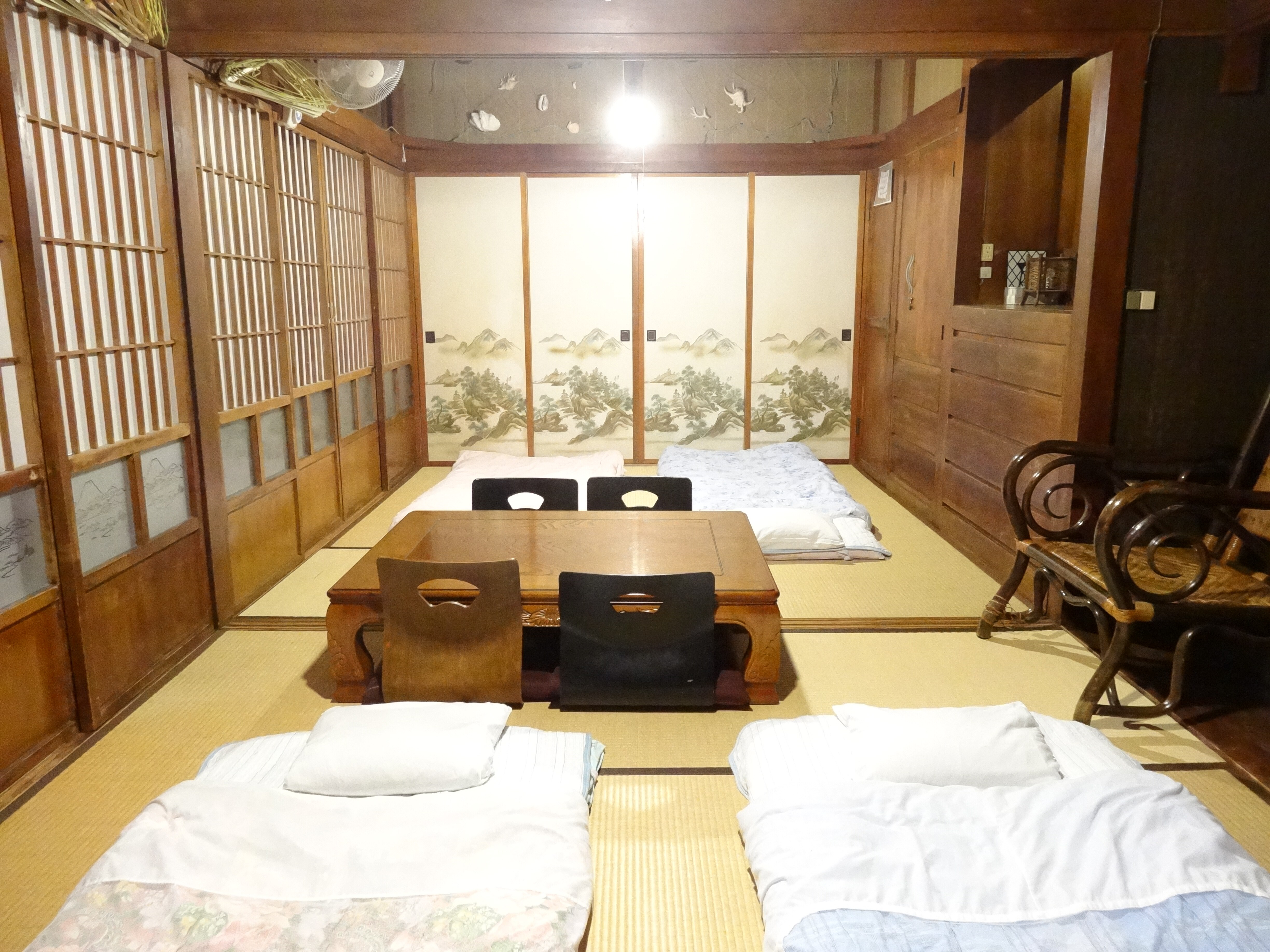 4-person bedding 2 - Spacious Japanese-style room