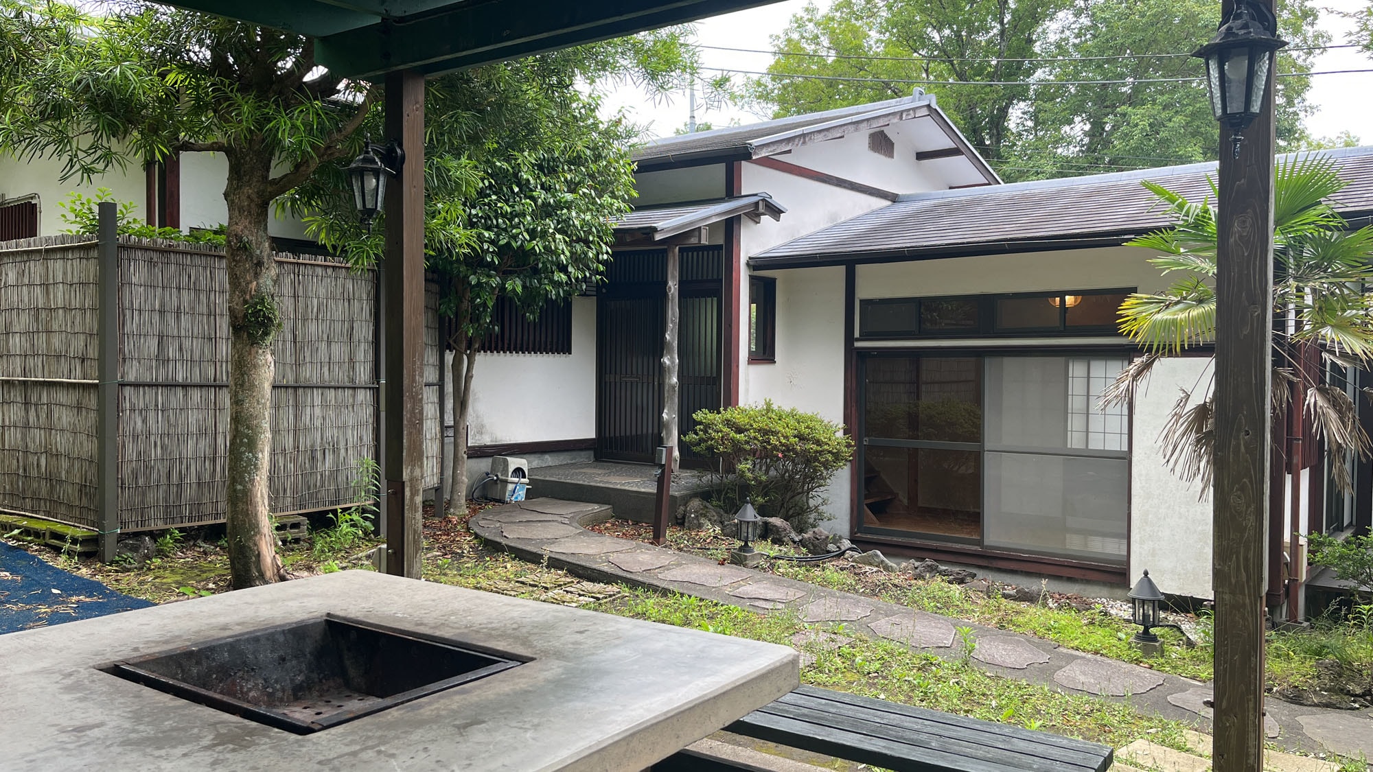 Cottage 2 with BBQ table♪*