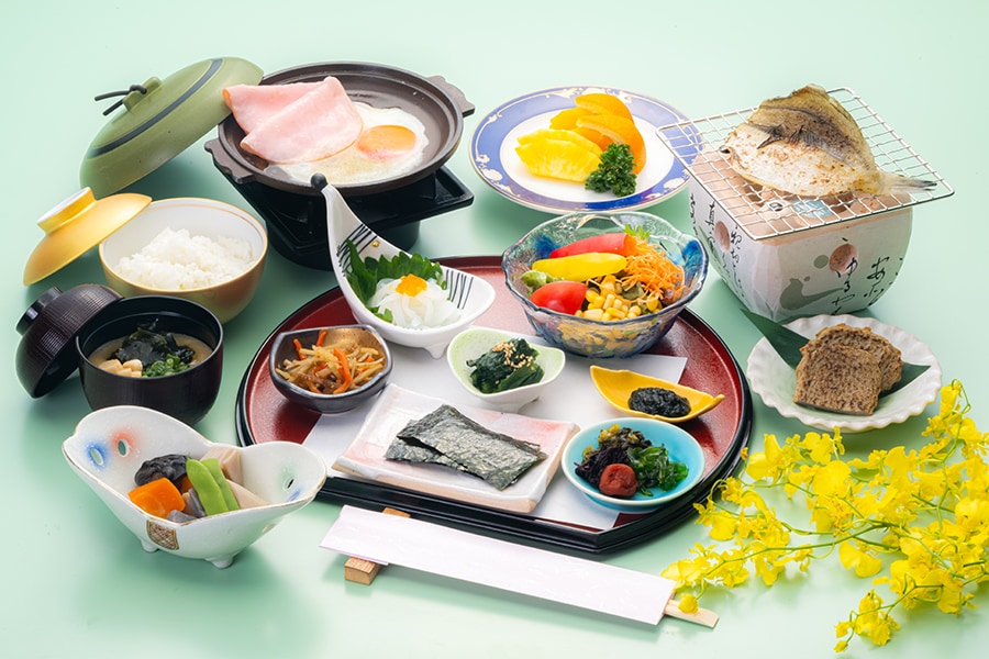 Breakfast (Japanese set meal)