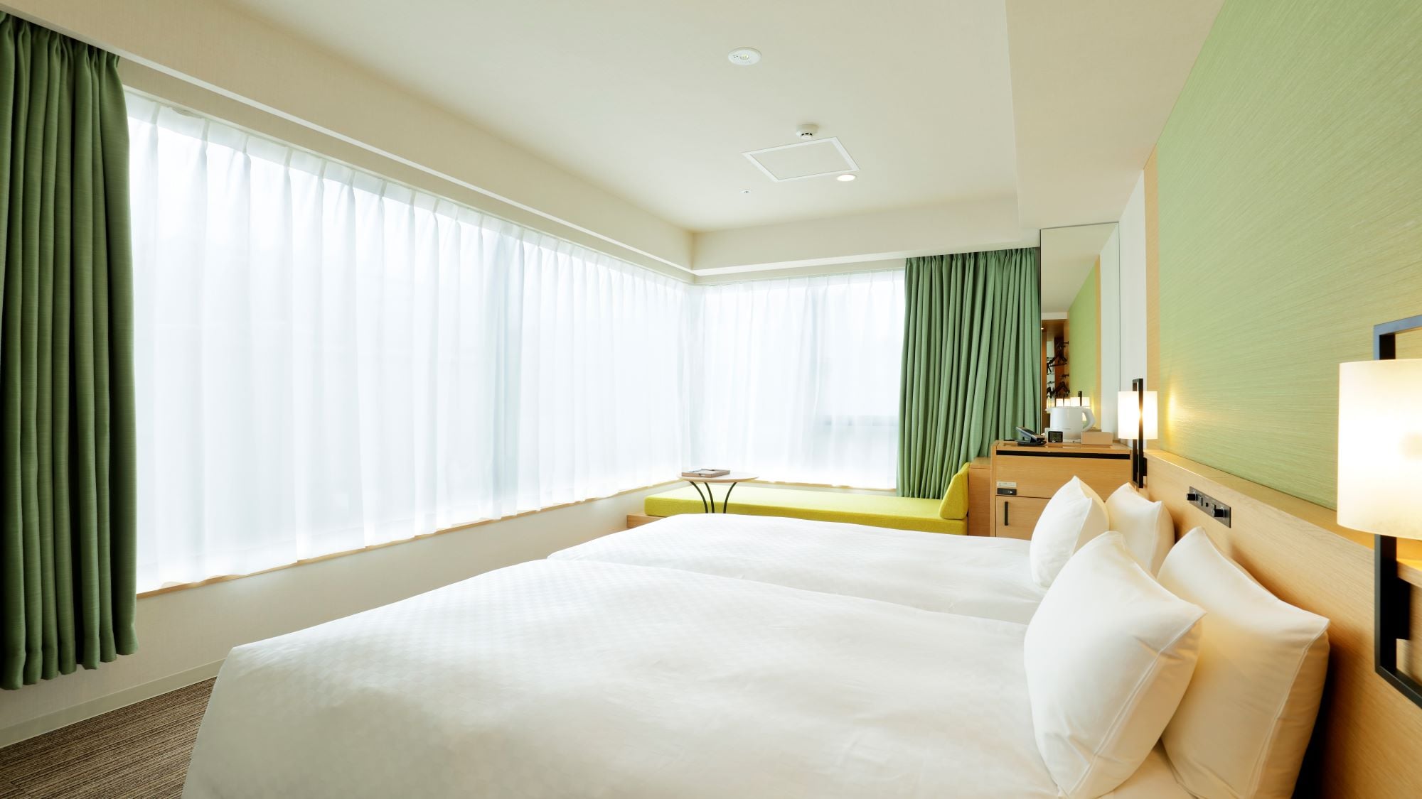 Corner twin room