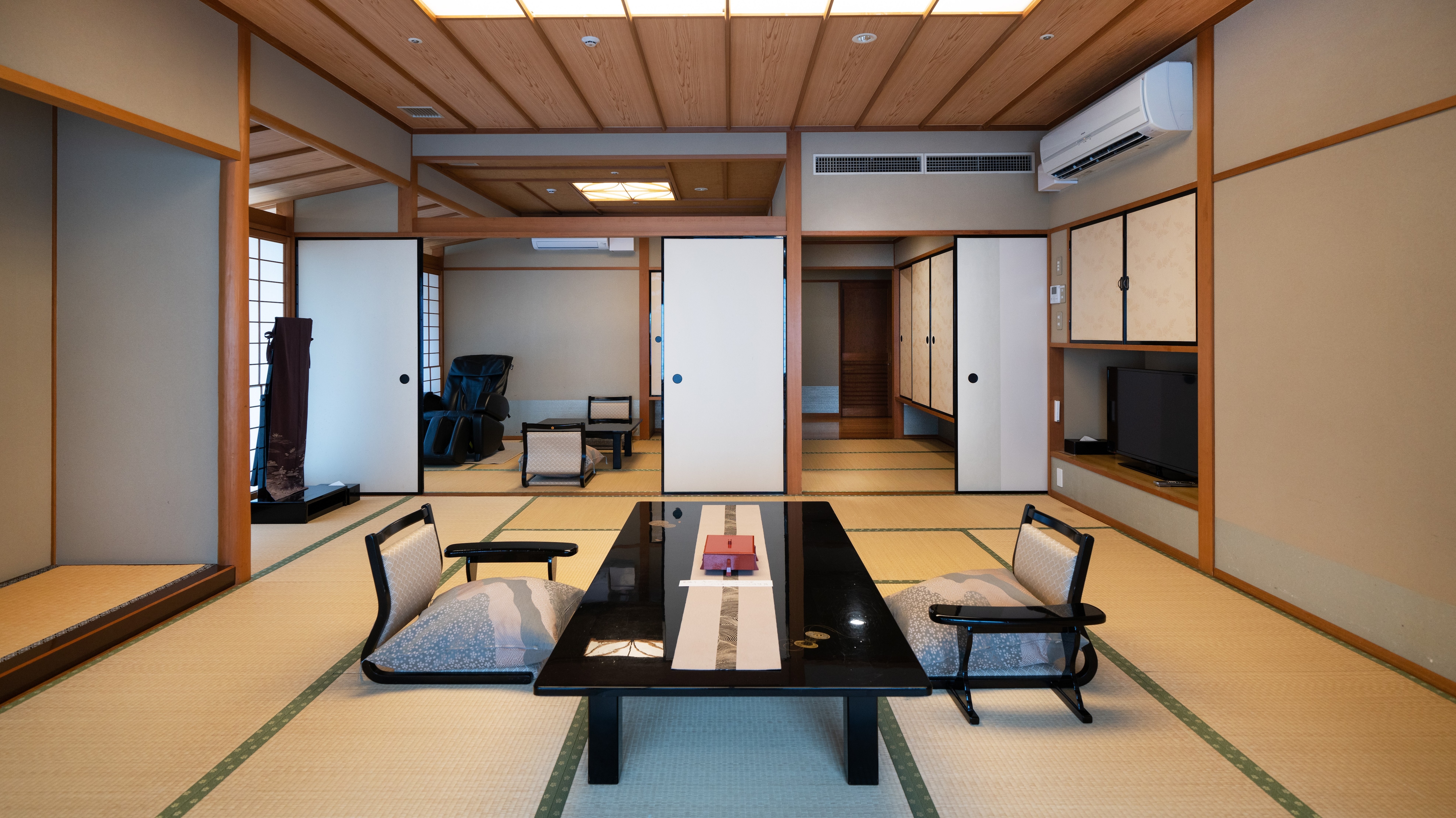 Hitenkan [Special floor] Guest room with open-air bath (with massage machine) 583 95㎡