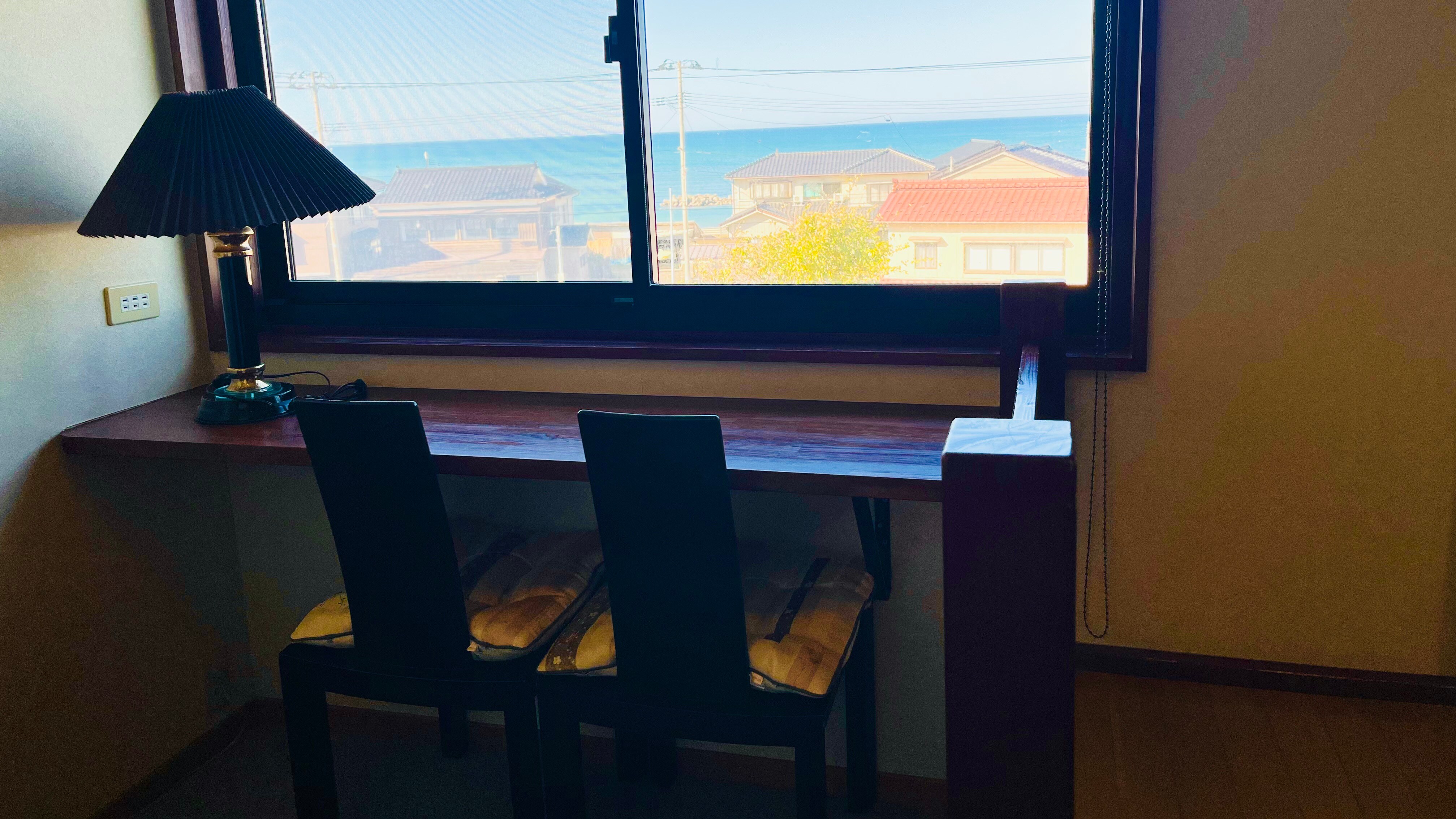 [Japanese-style room with twin beds] Small room with counter available
