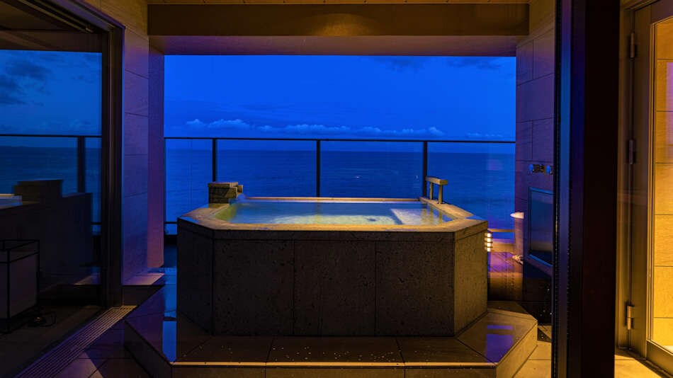 Superb view suite with free-flowing hot spring open-air bath "Tsumugi"