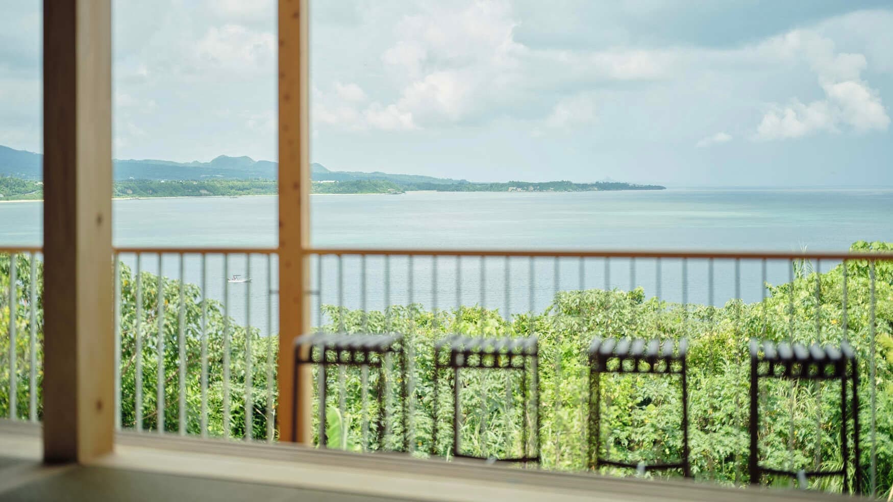 (sea) View from inside the Japanese-style room